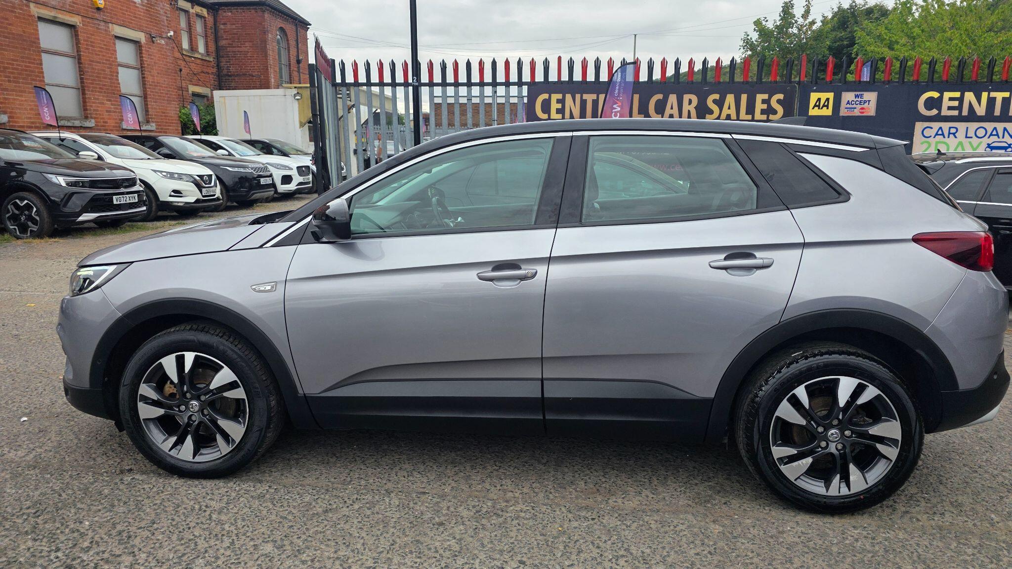 Vauxhall Grandland X - Image 16