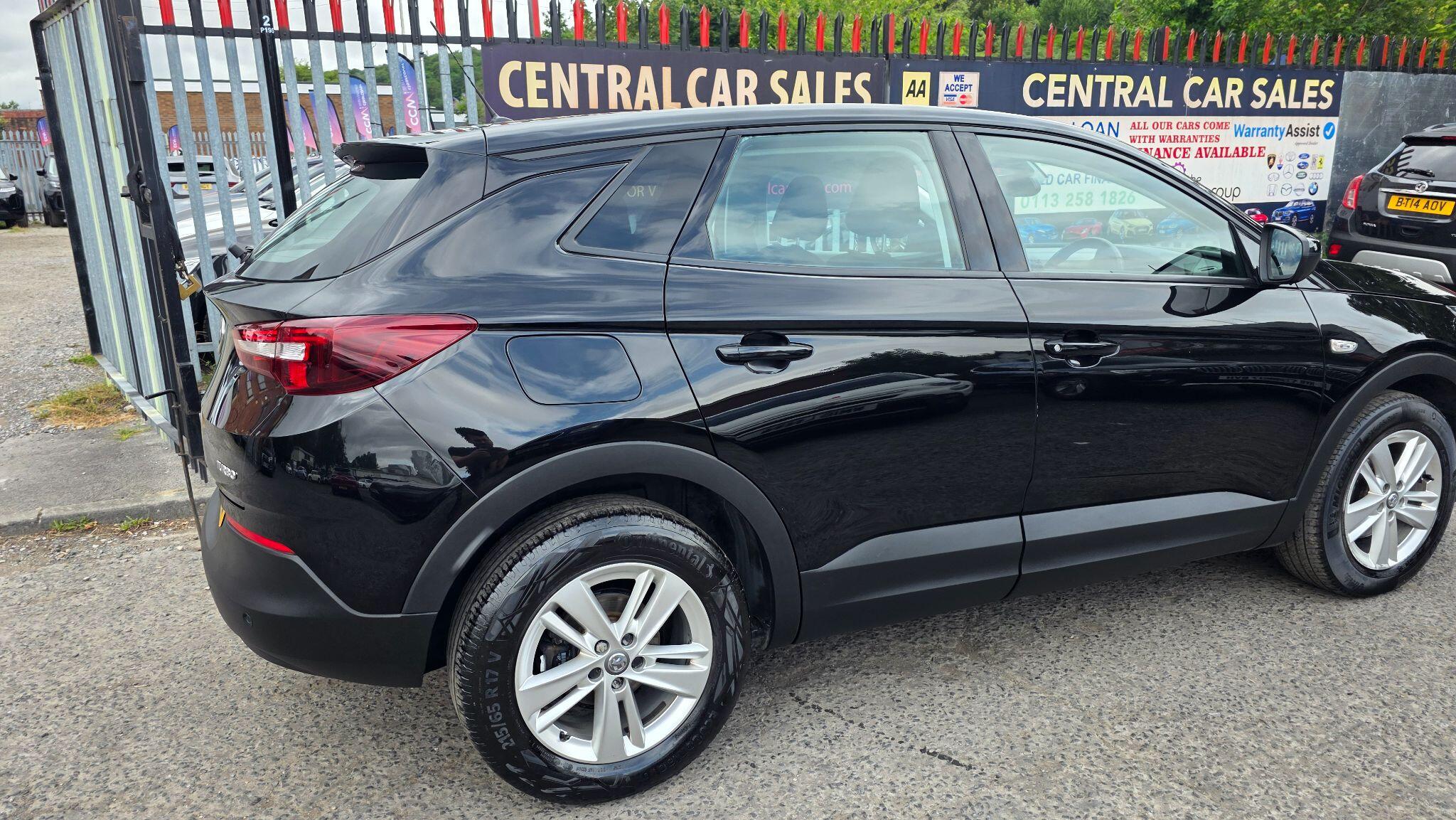 Vauxhall Grandland X - Image 11