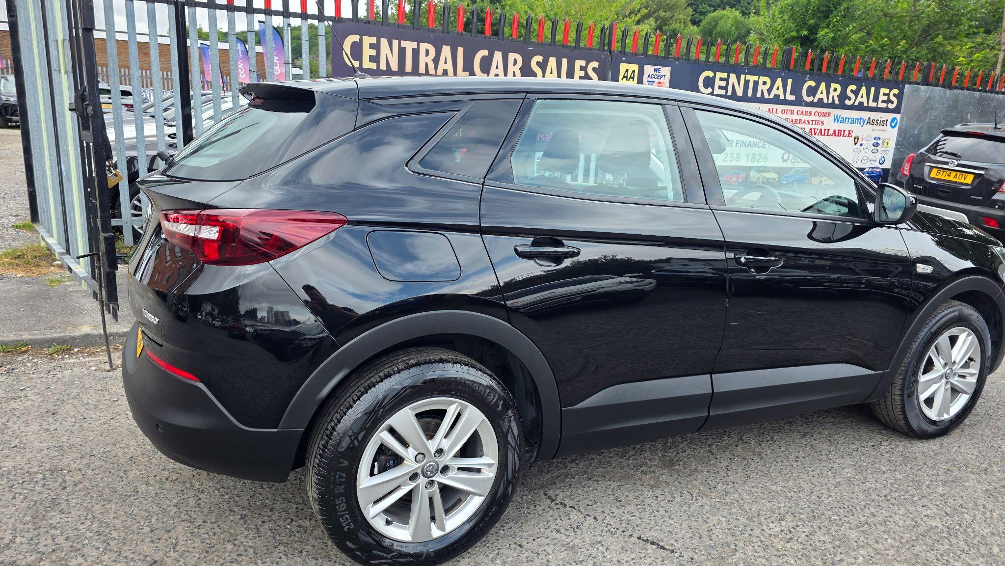 Vauxhall Grandland X - Image 12