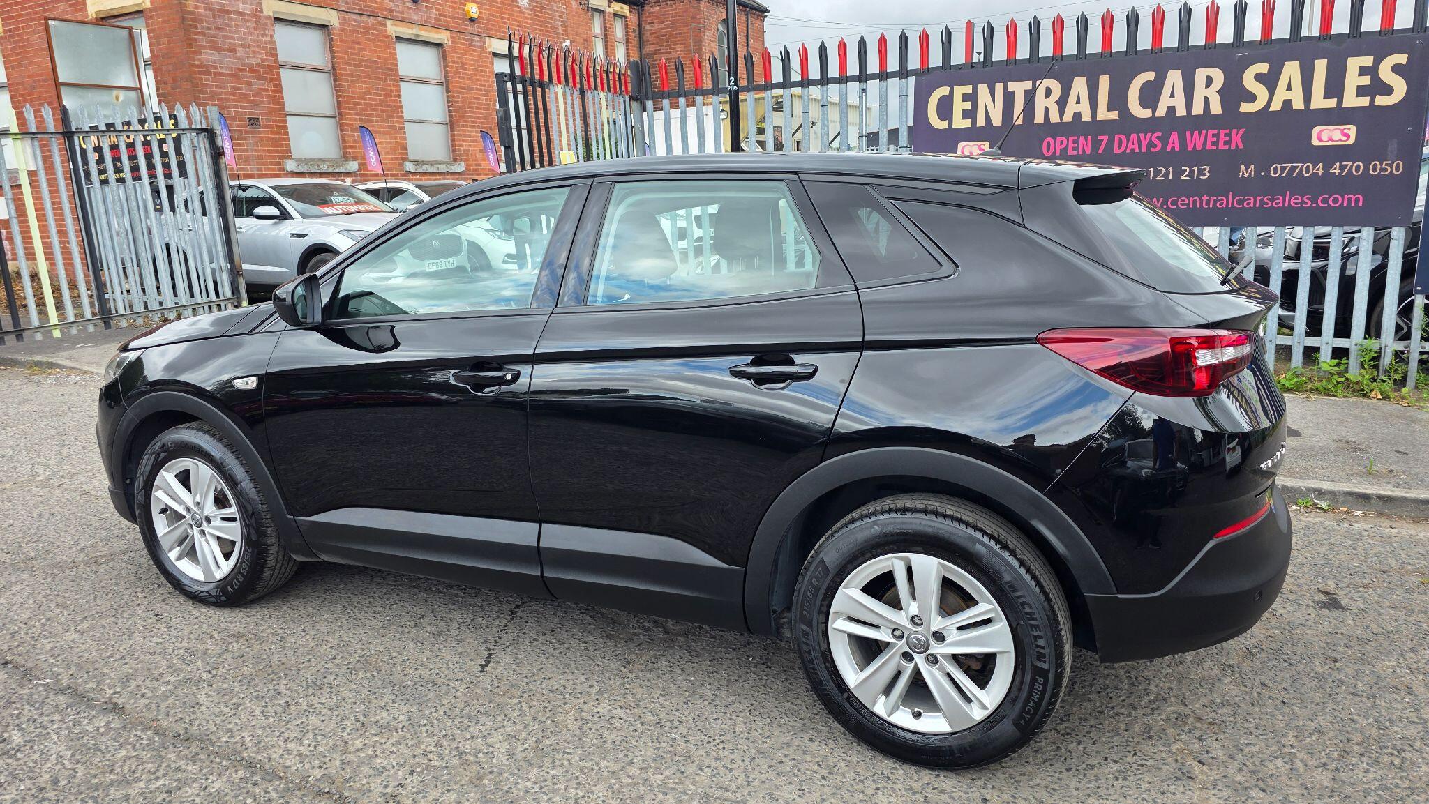 Vauxhall Grandland X - Image 16