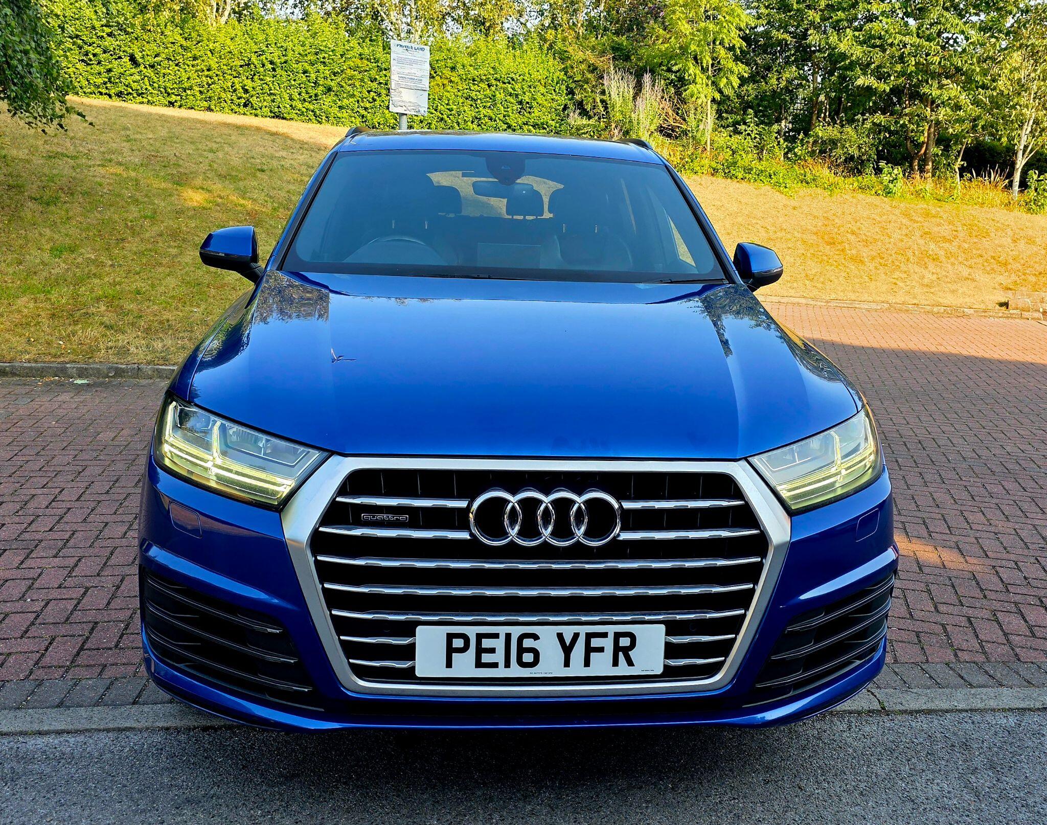 Audi Q7 - Image 2