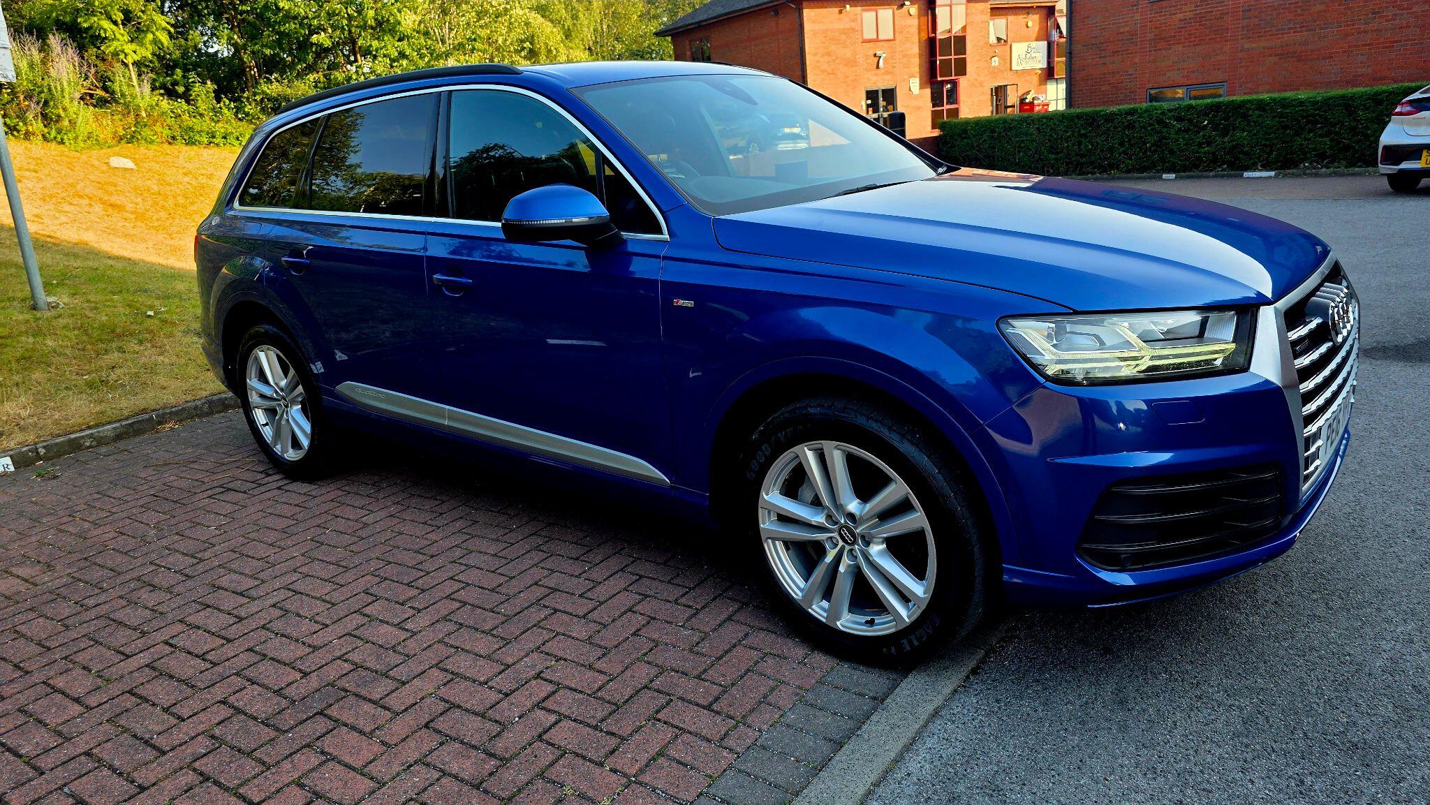 Audi Q7 - Image 4