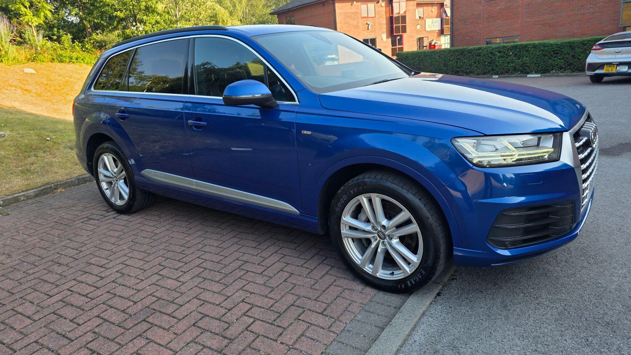 Audi Q7 - Image 5