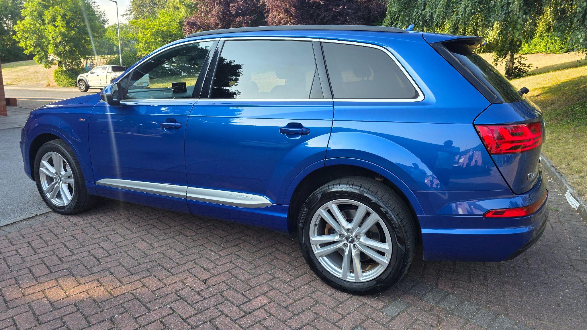 Audi Q7 - Image 16