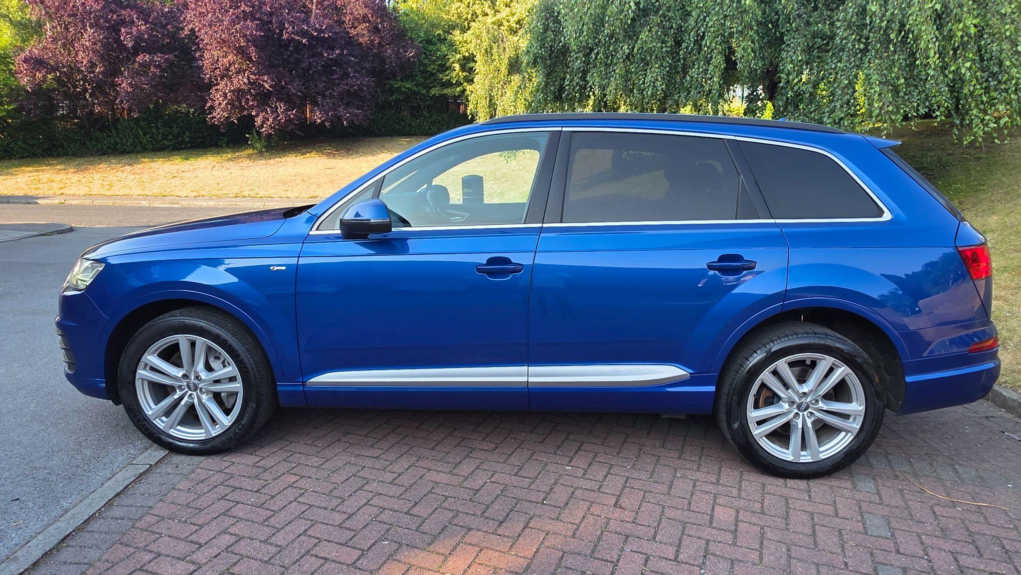 Audi Q7 - Image 19