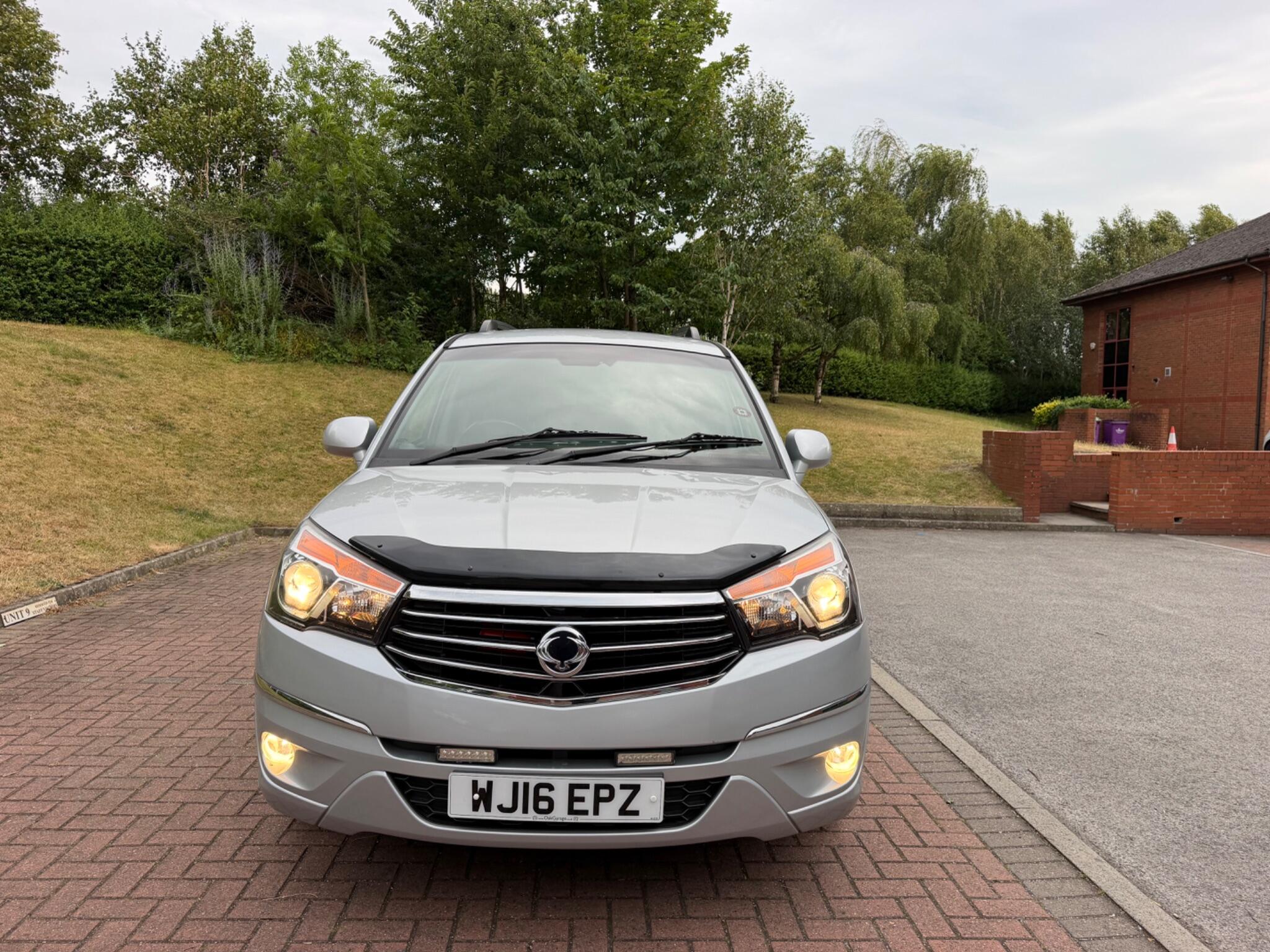 Ssangyong Turismo - Image 4