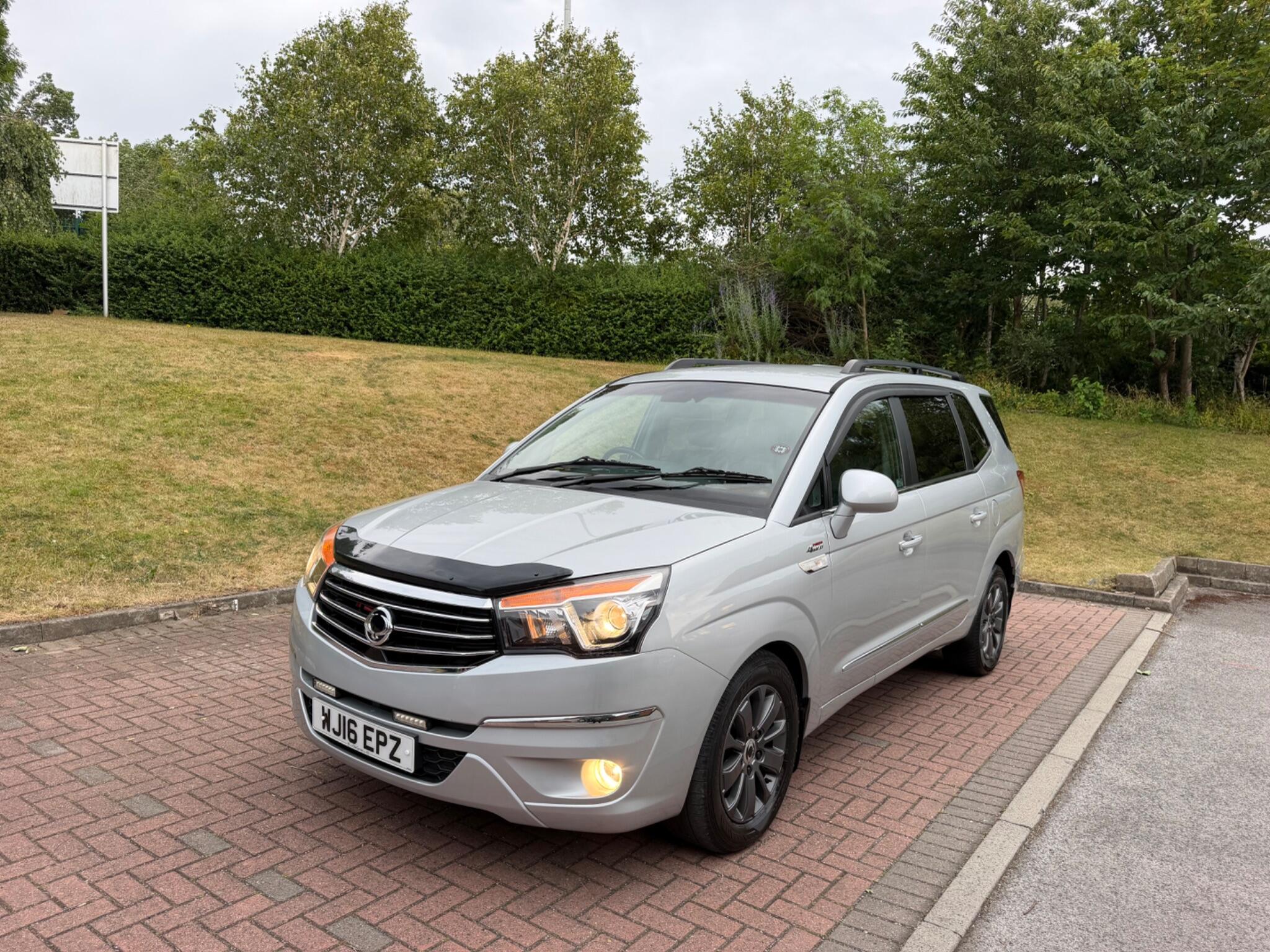 Ssangyong Turismo - Image 15
