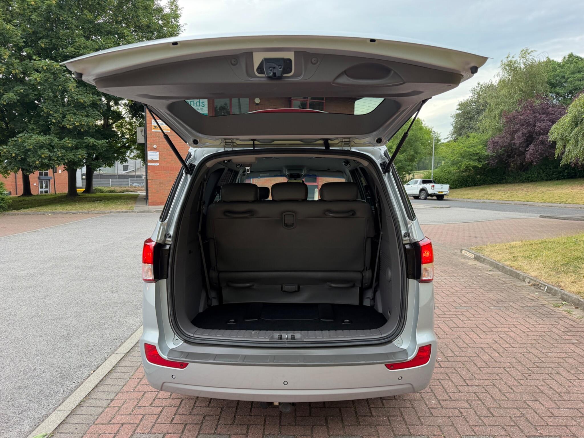 Ssangyong Turismo - Image 19