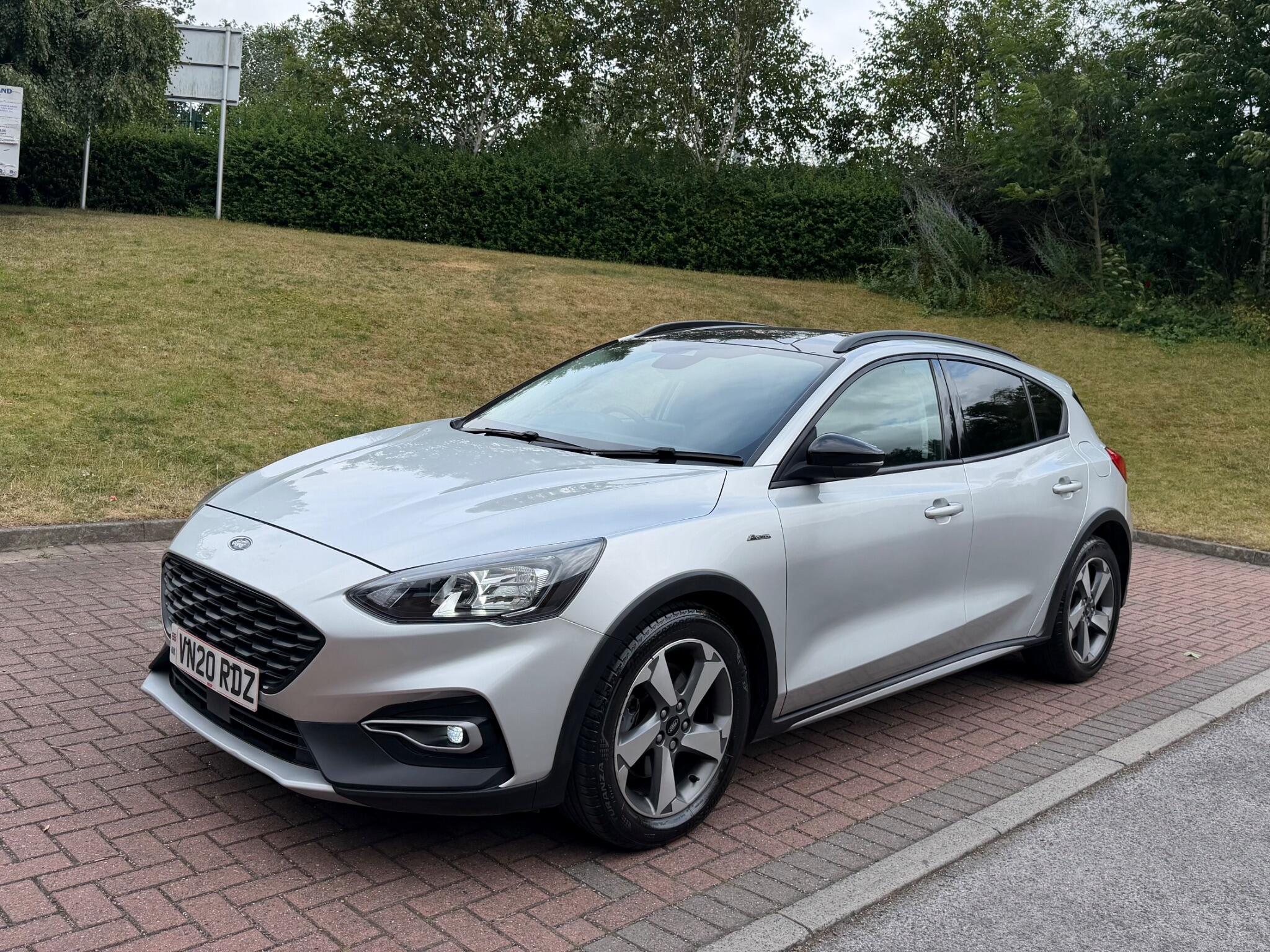 Ford Focus - Image 8