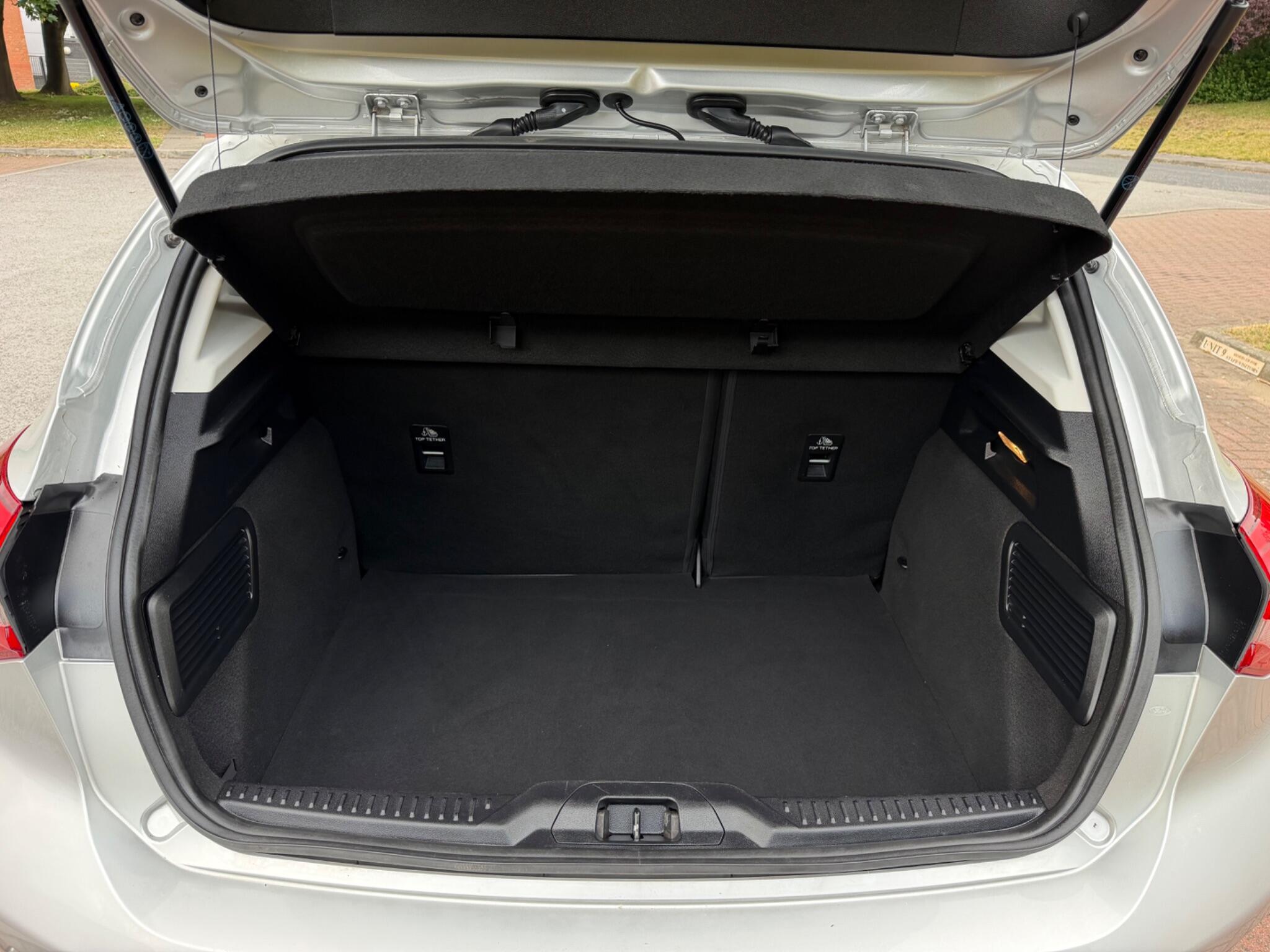 Ford Focus - Image 16