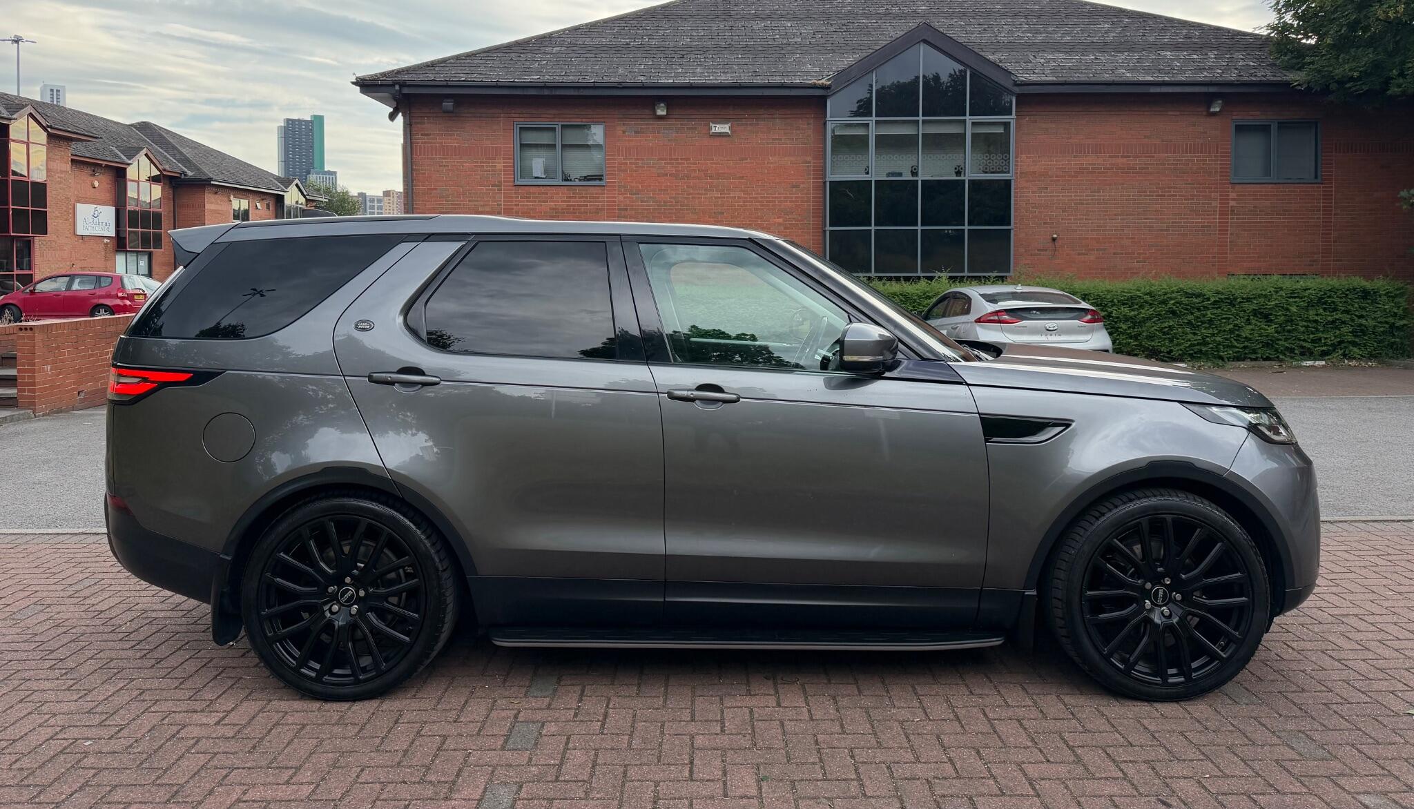 Land Rover Discovery - Image 3