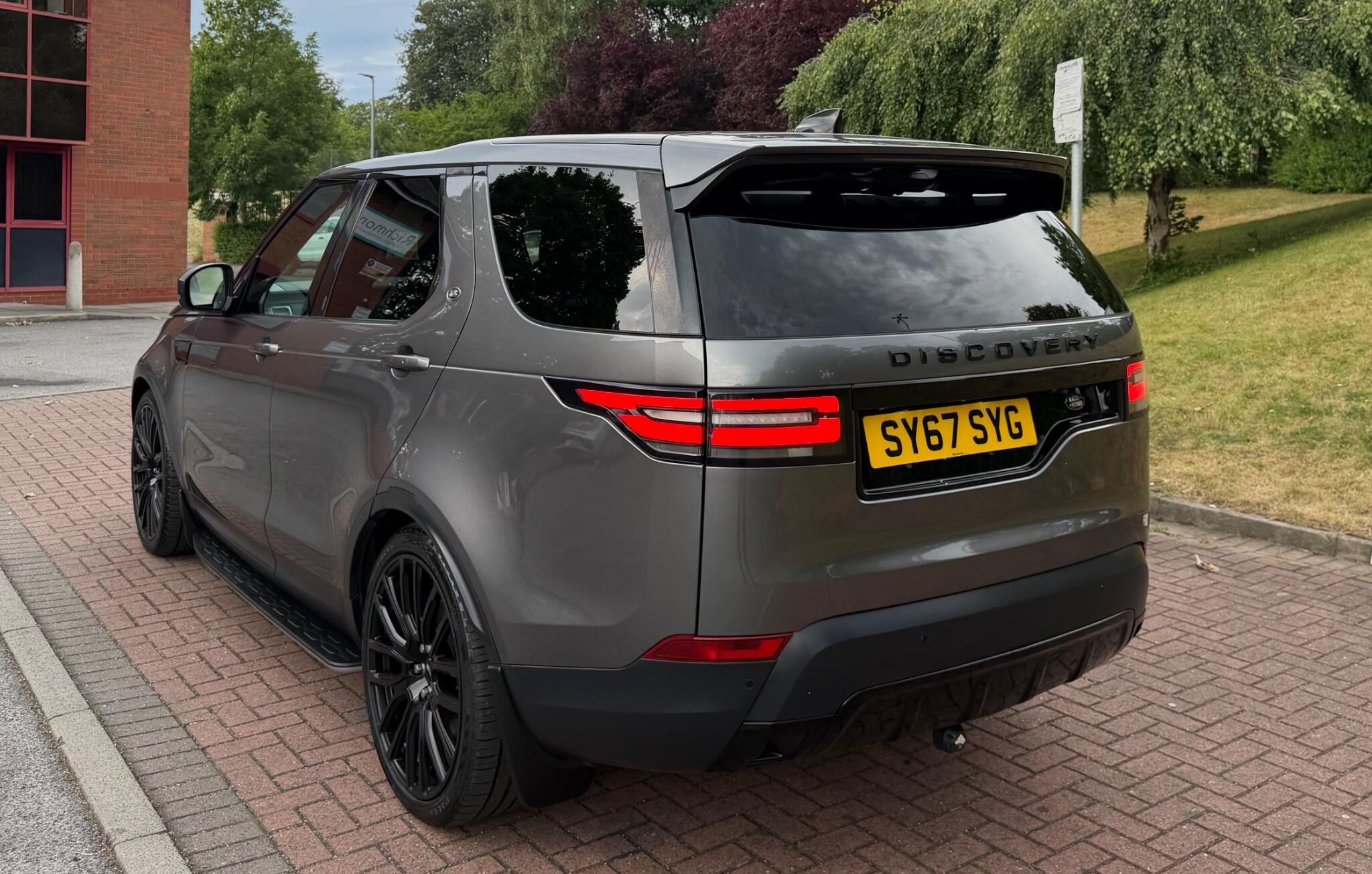 Land Rover Discovery - Image 18