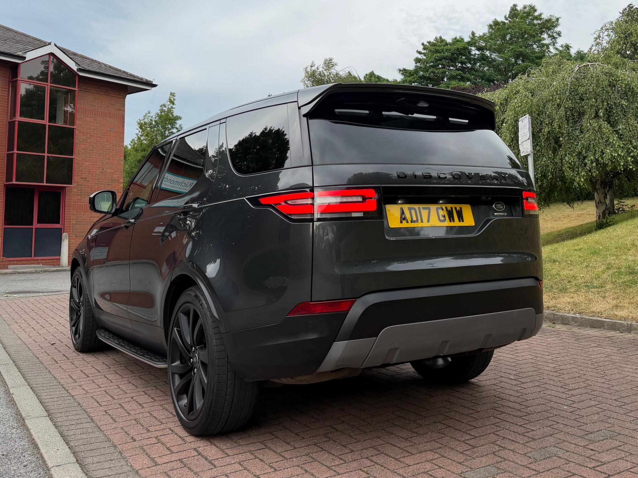 Land Rover Discovery - Image 15