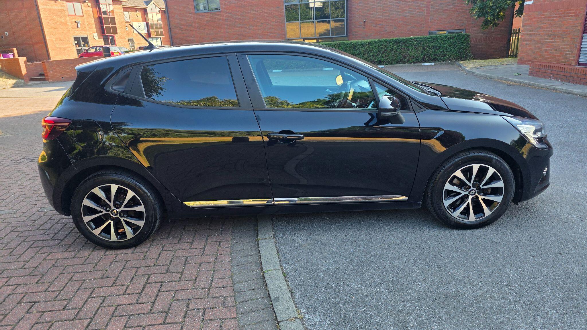 Renault Clio - Image 5