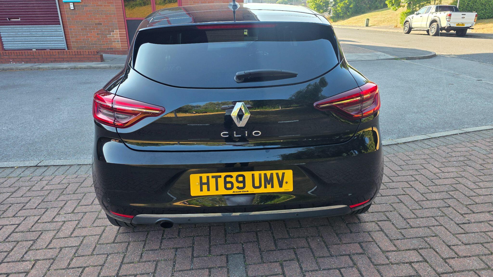 Renault Clio - Image 8