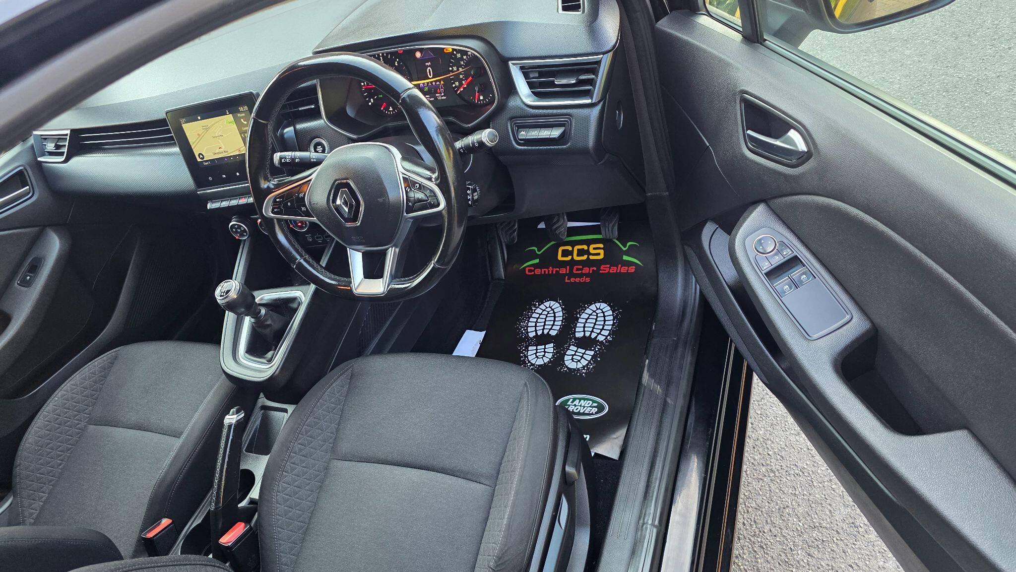 Renault Clio - Image 20