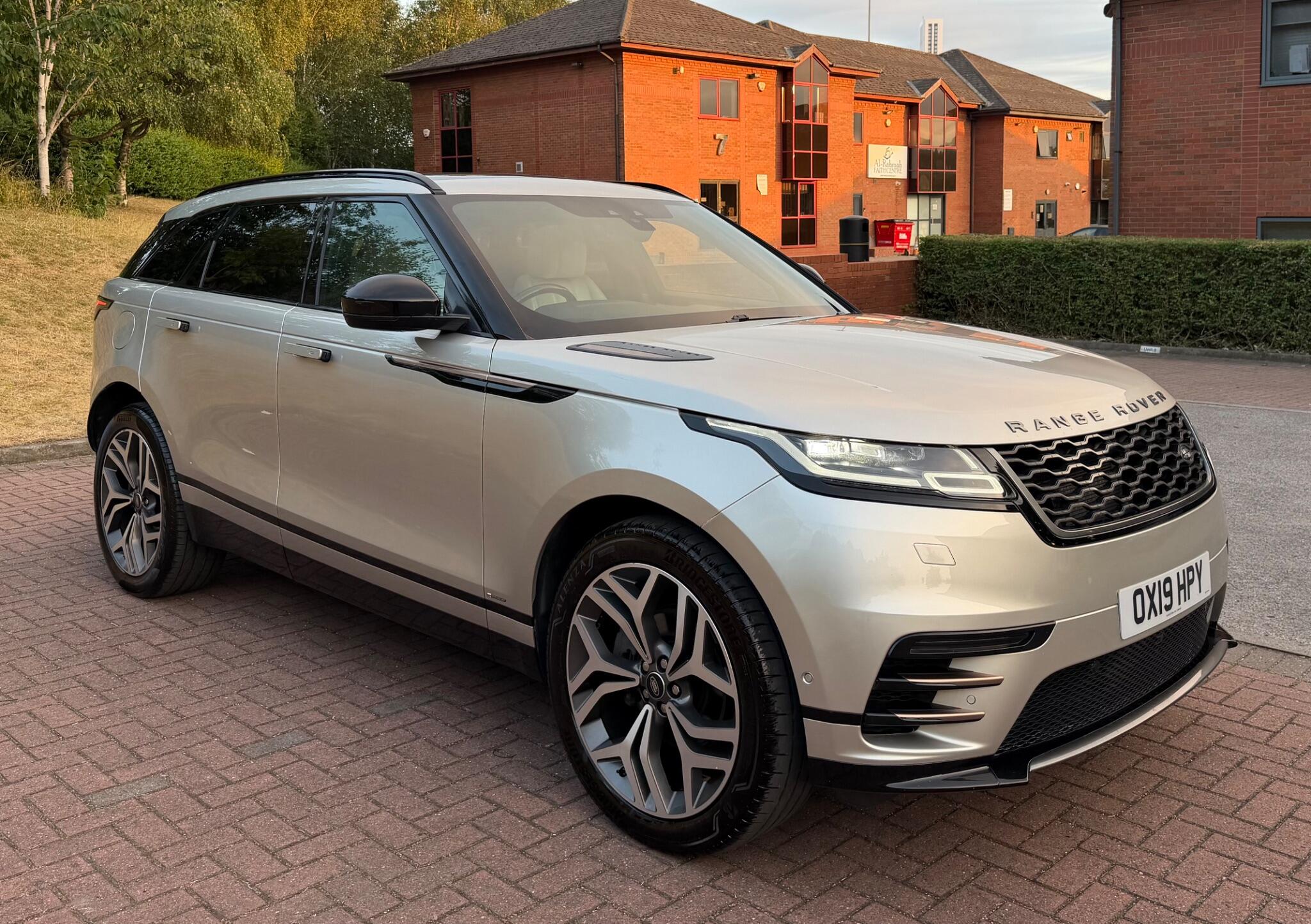 Land Rover Range Rover Velar - Image 2