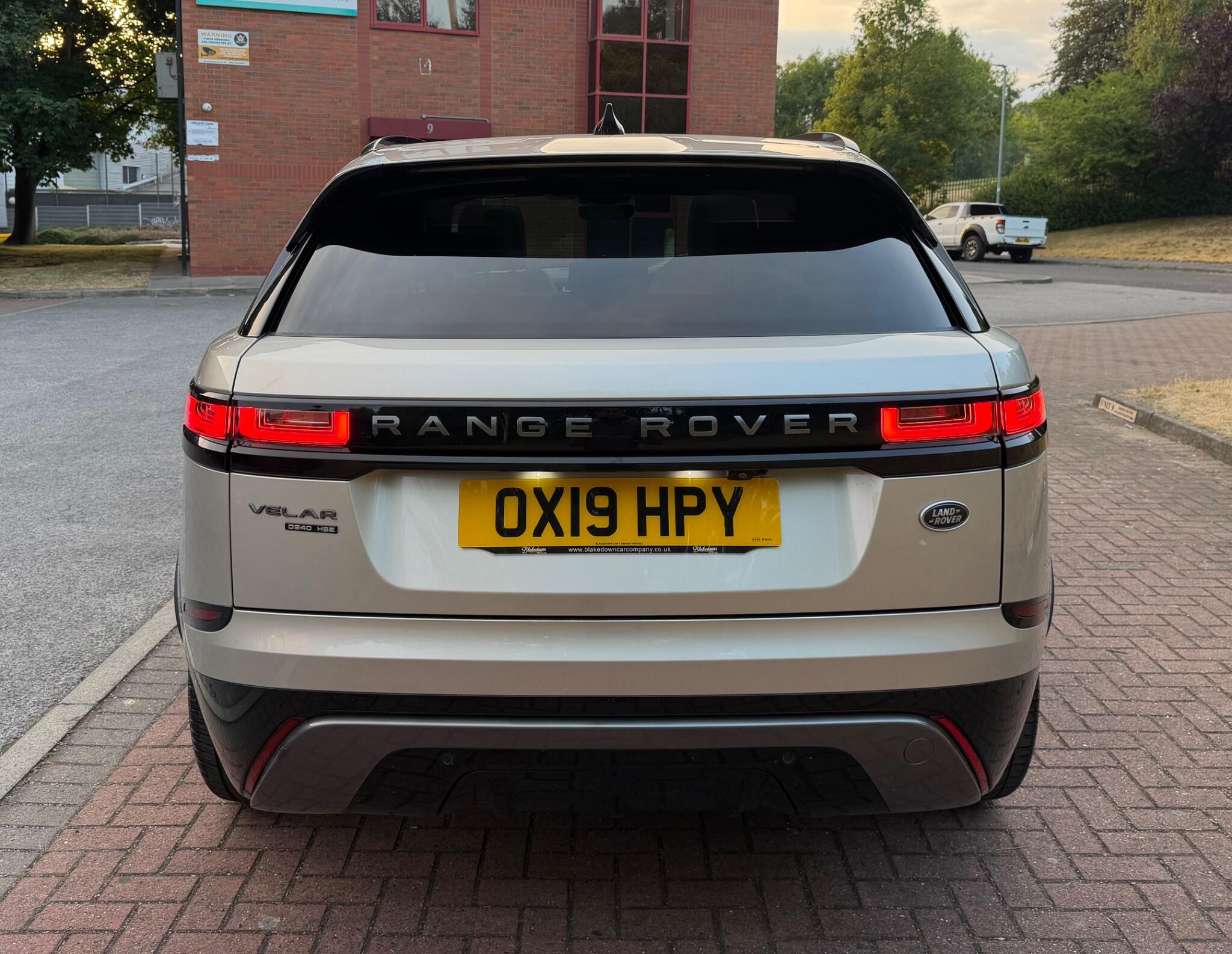 Land Rover Range Rover Velar - Image 16