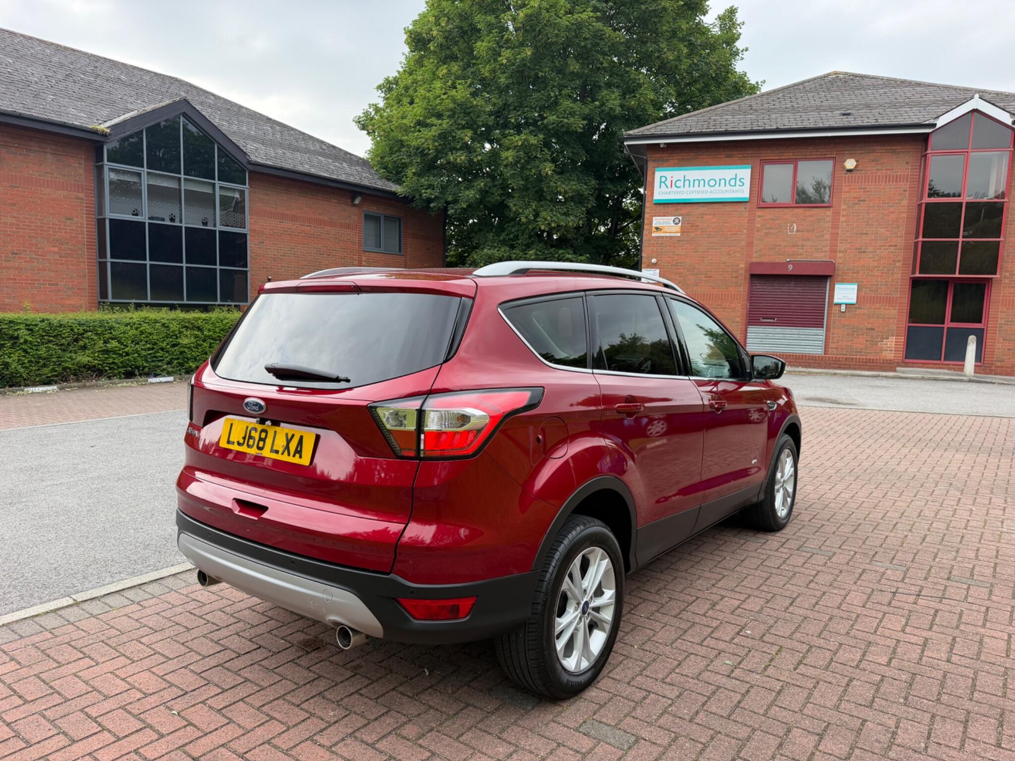 Ford Kuga - Image 18
