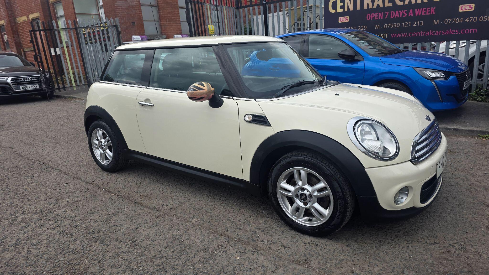 MINI Hatch - Image 4