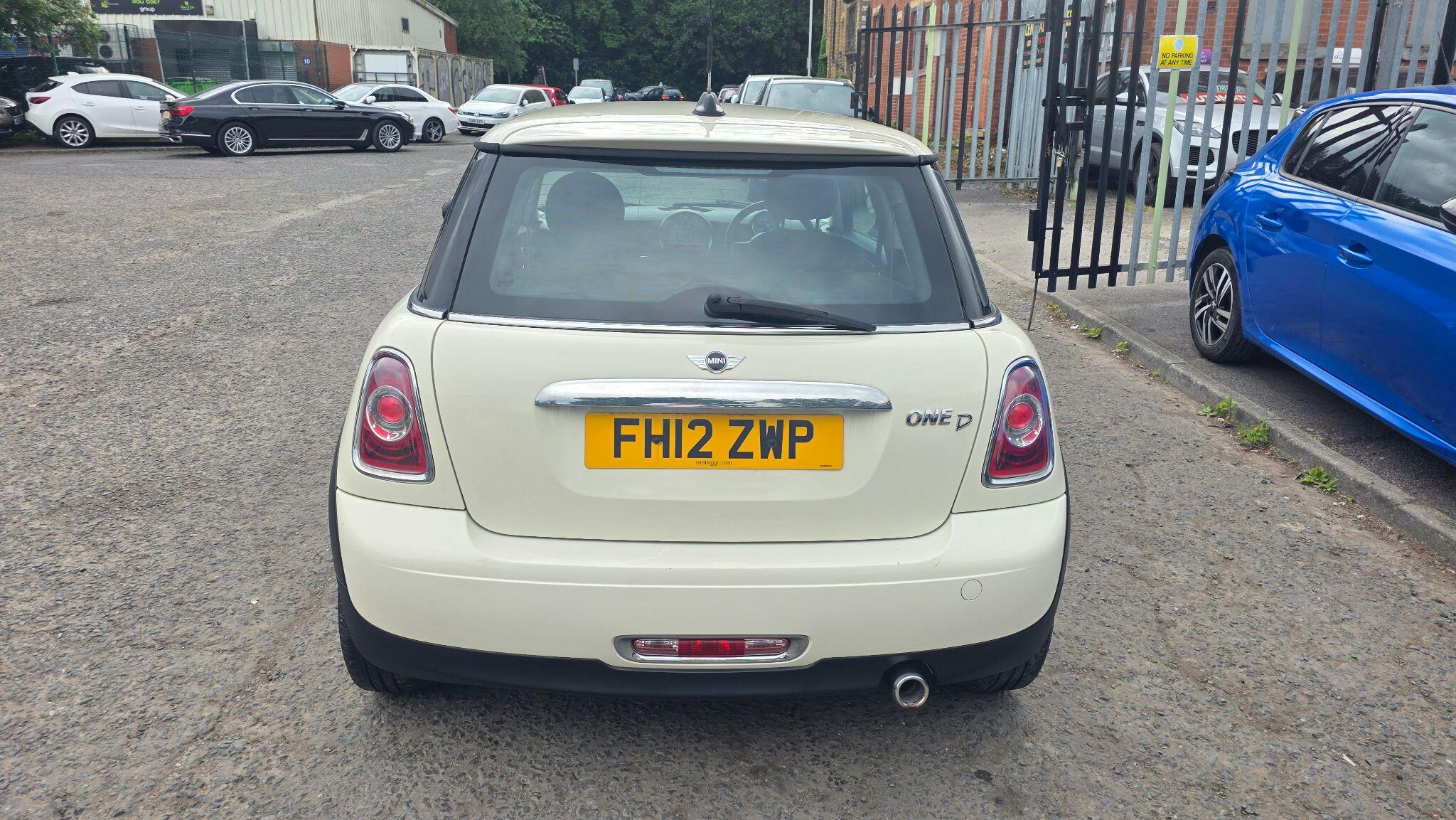 MINI Hatch - Image 7