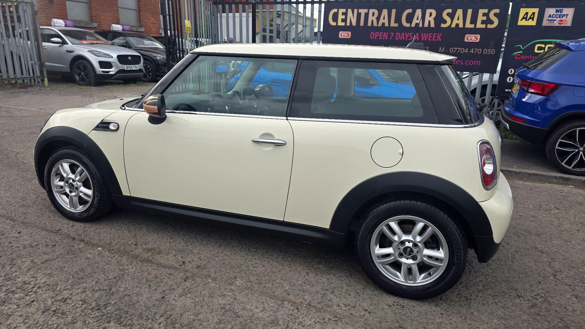 MINI Hatch - Image 9