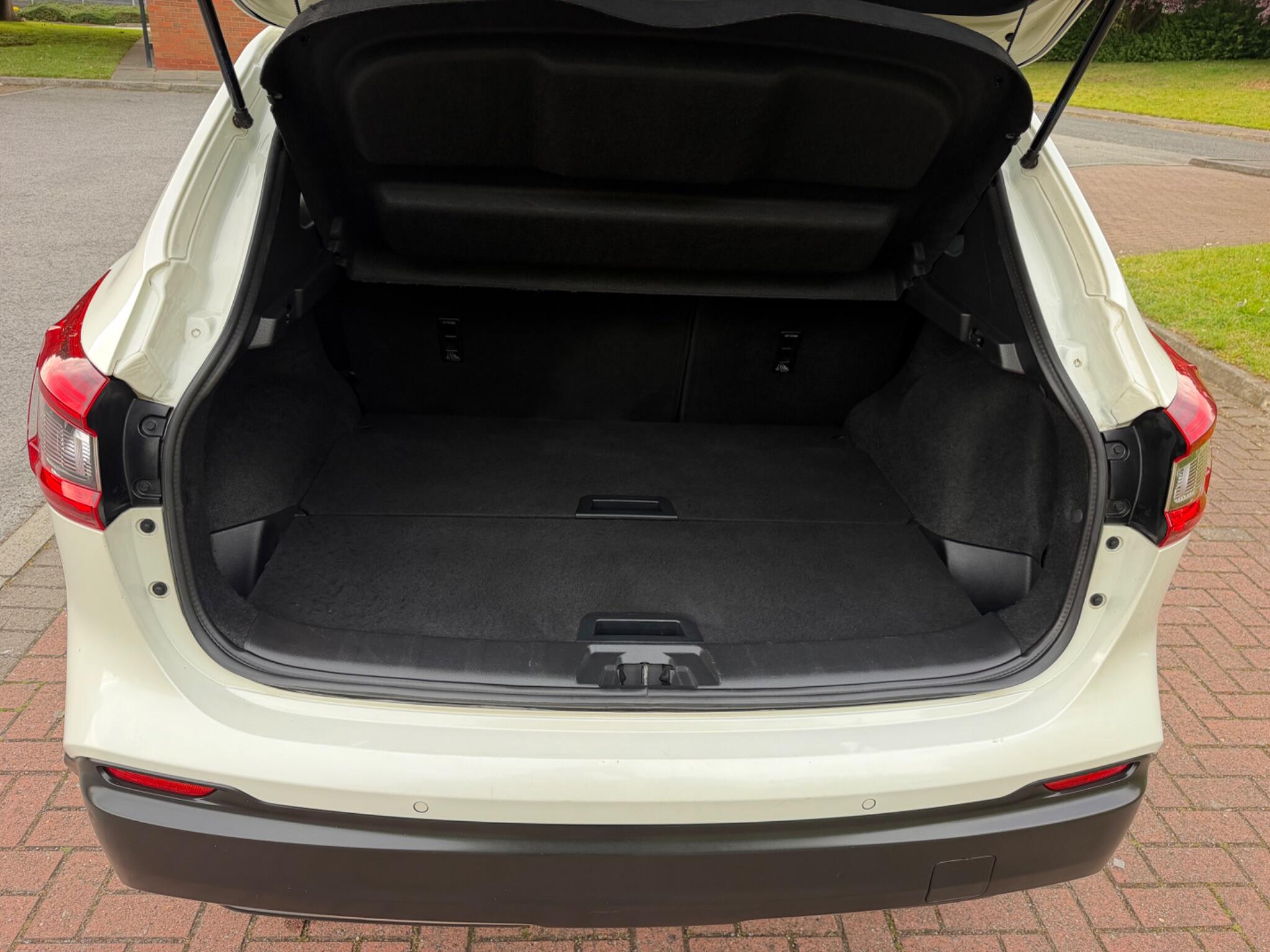 Nissan Qashqai - Image 13