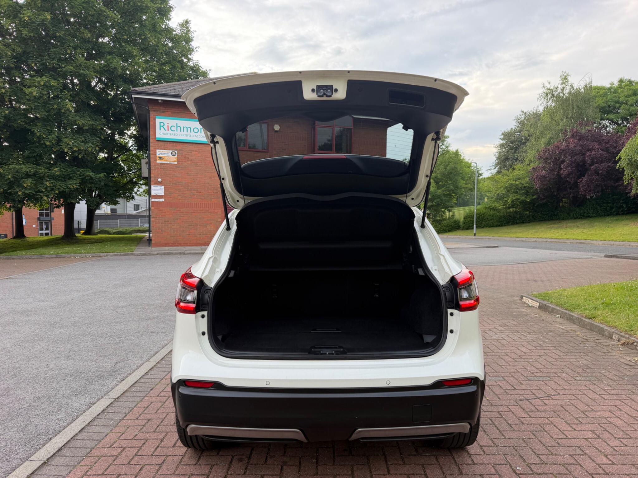 Nissan Qashqai - Image 14