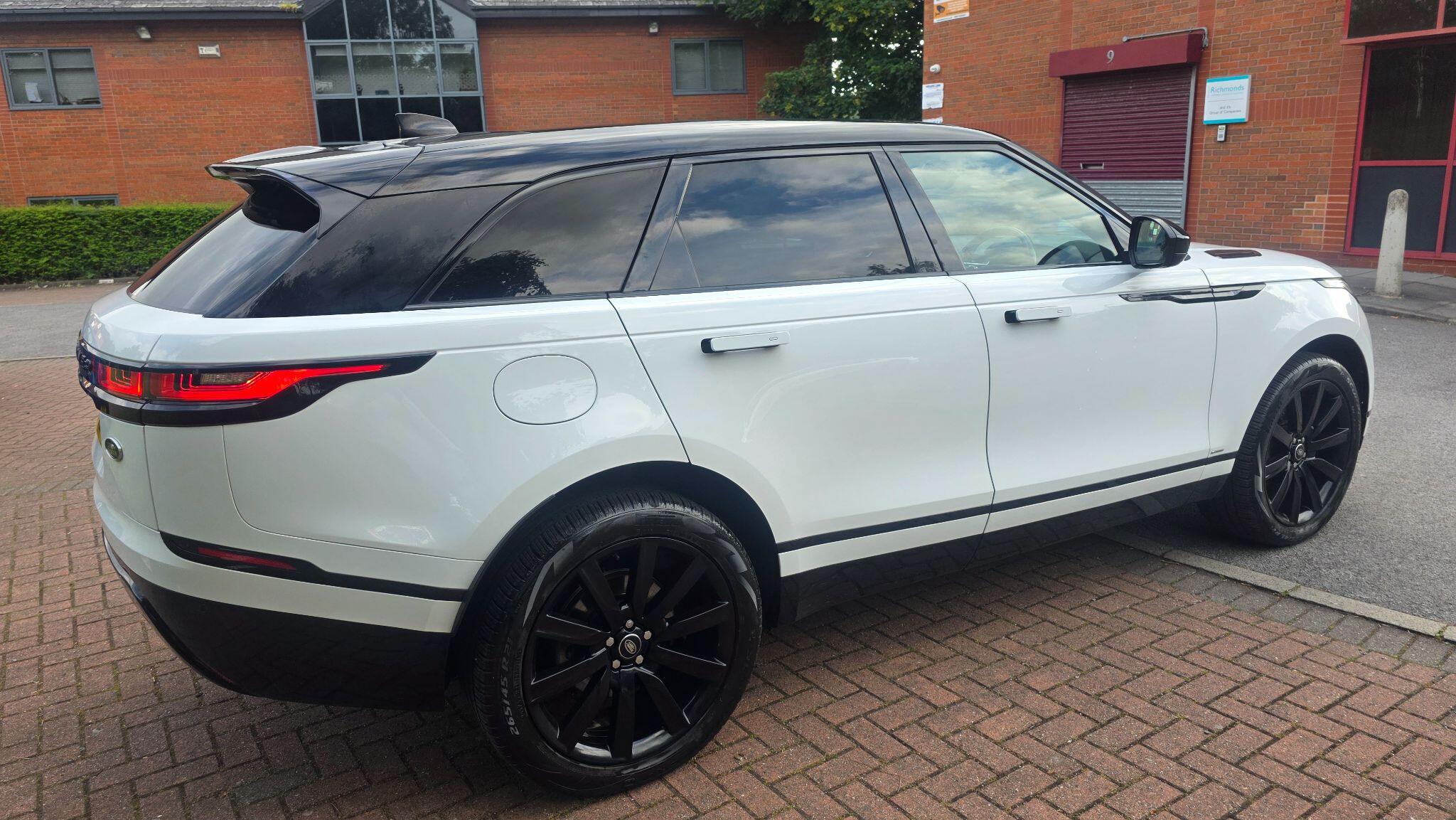 Land Rover Range Rover Velar - Image 10