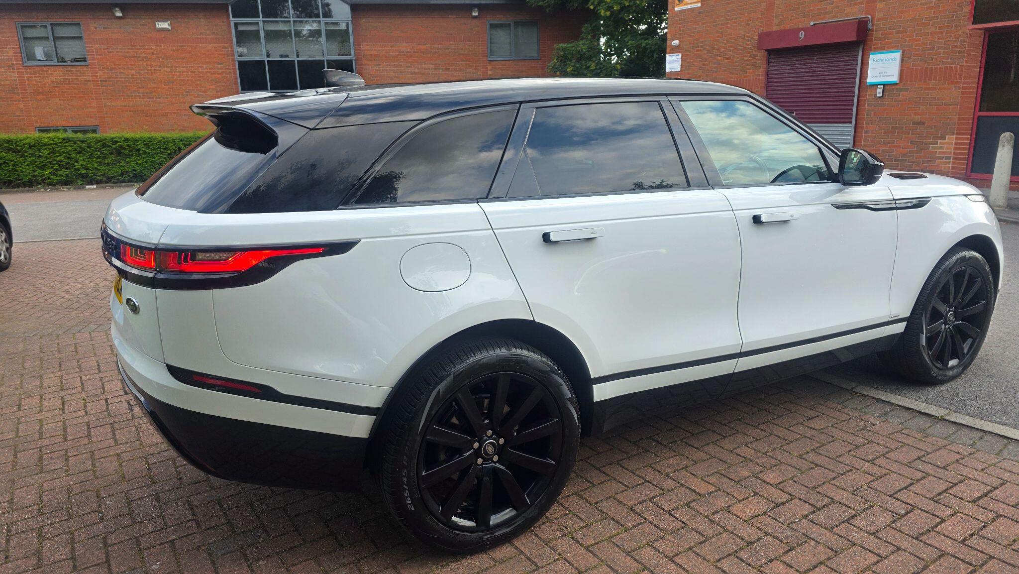 Land Rover Range Rover Velar - Image 12