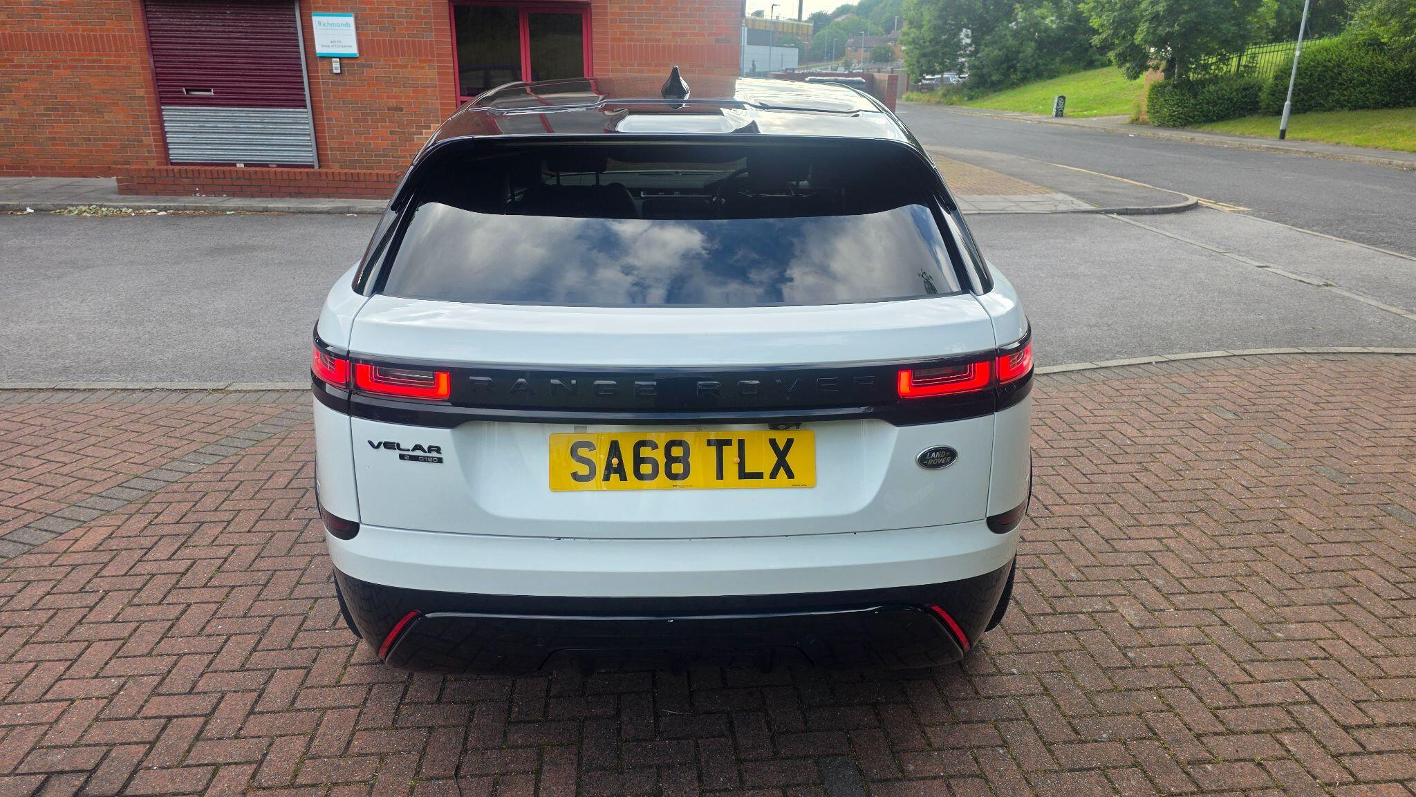 Land Rover Range Rover Velar - Image 13