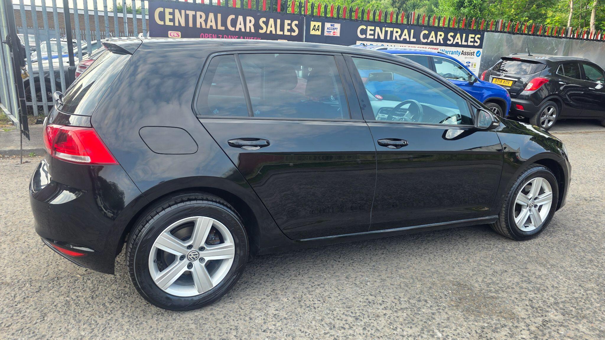 Volkswagen Golf - Image 6