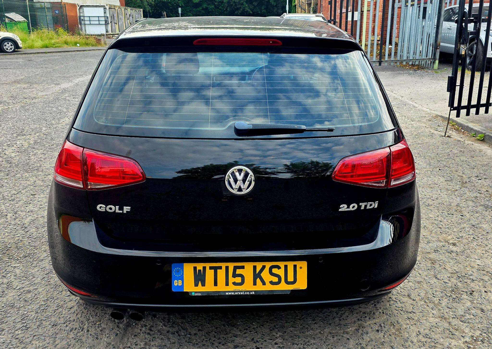 Volkswagen Golf - Image 9