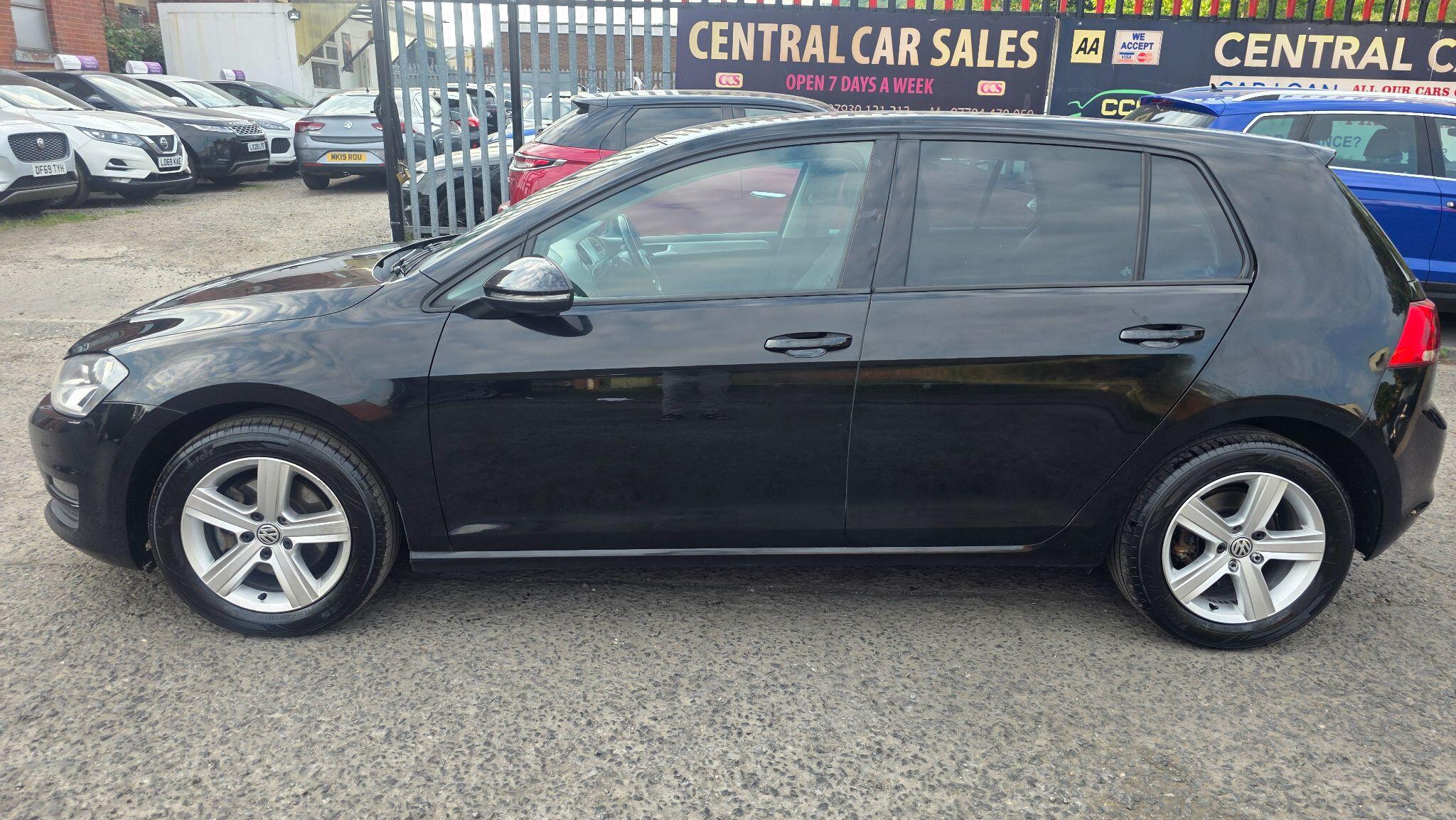 Volkswagen Golf - Image 14