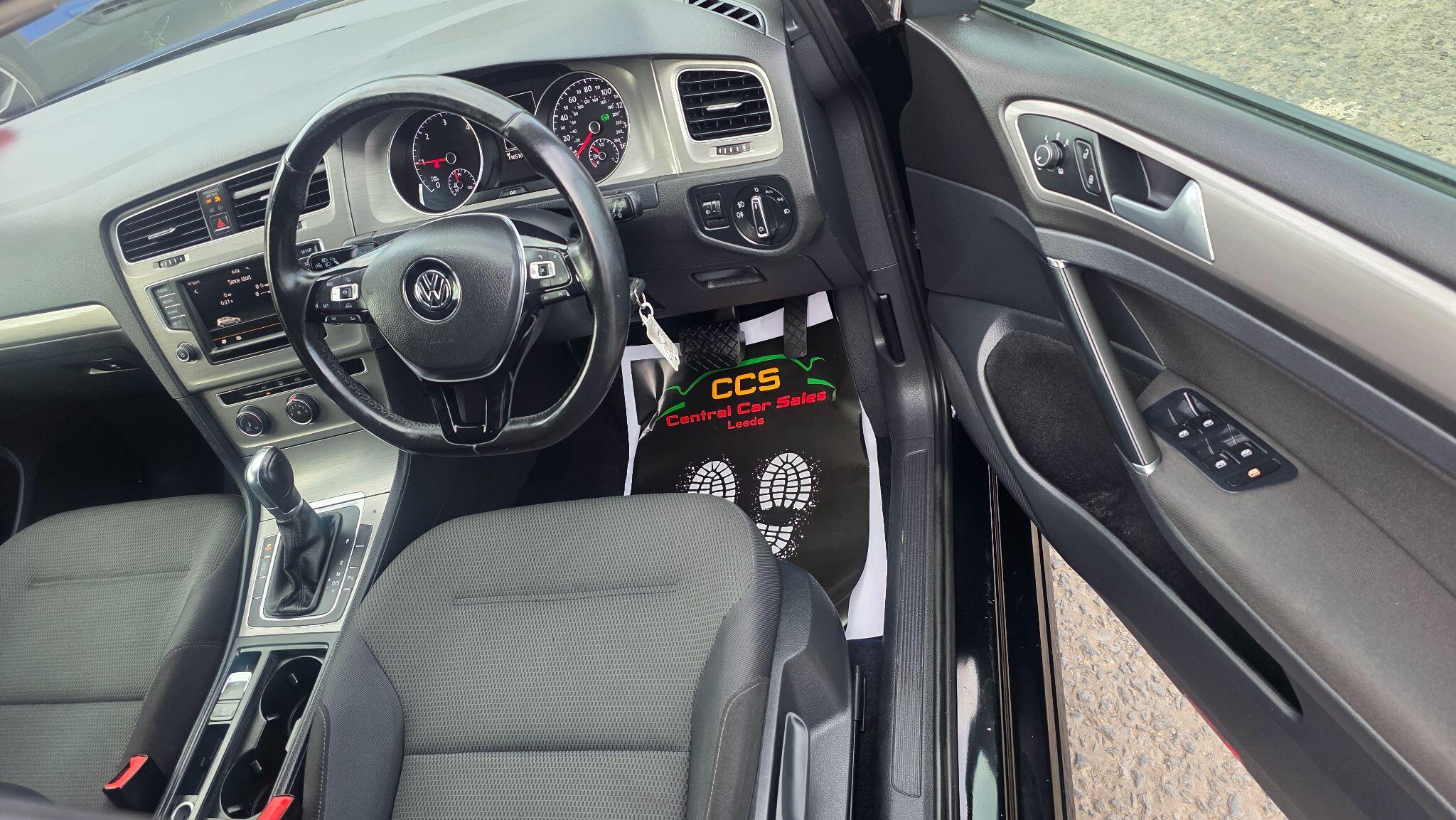 Volkswagen Golf - Image 18