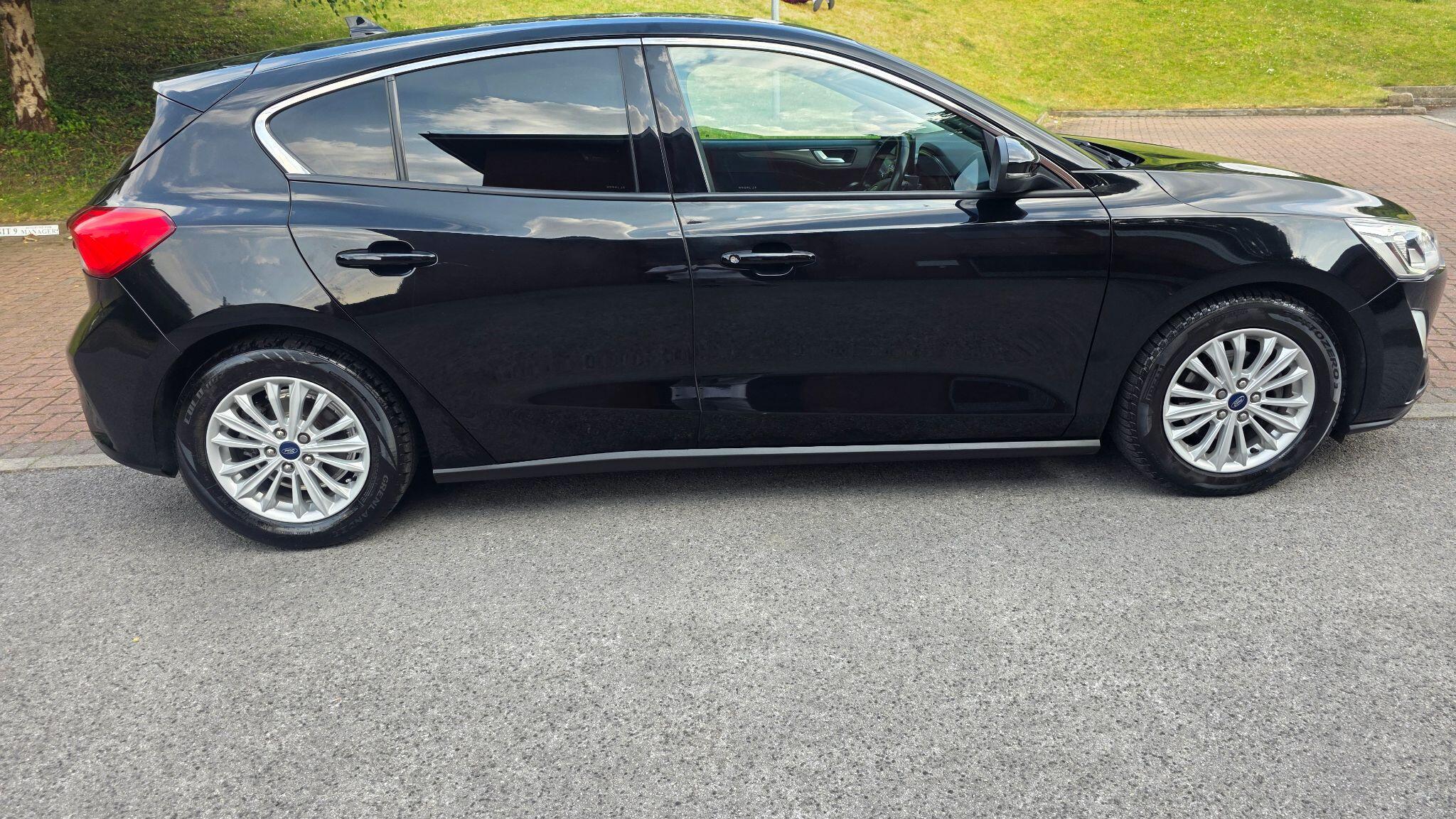 Ford Focus - Image 7