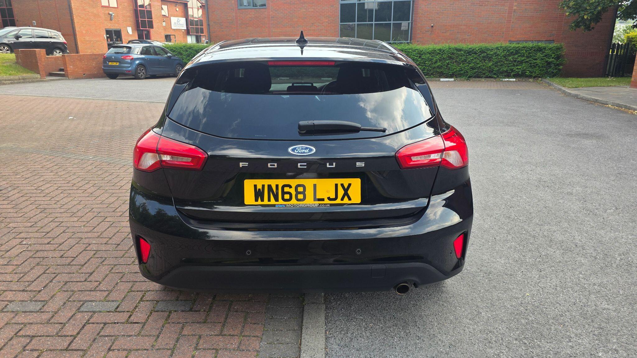 Ford Focus - Image 10