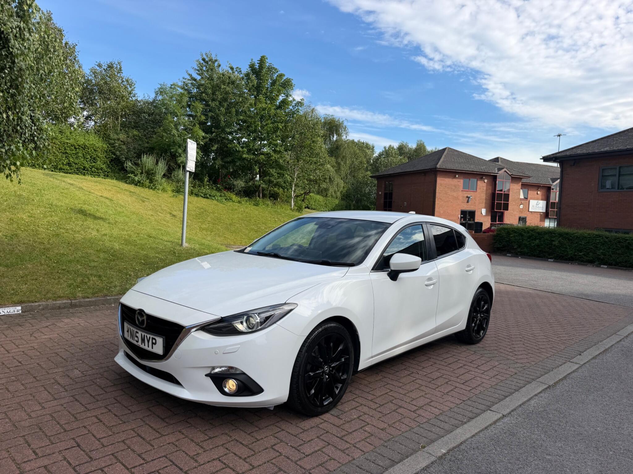 Mazda MAZDA3 - Image 2