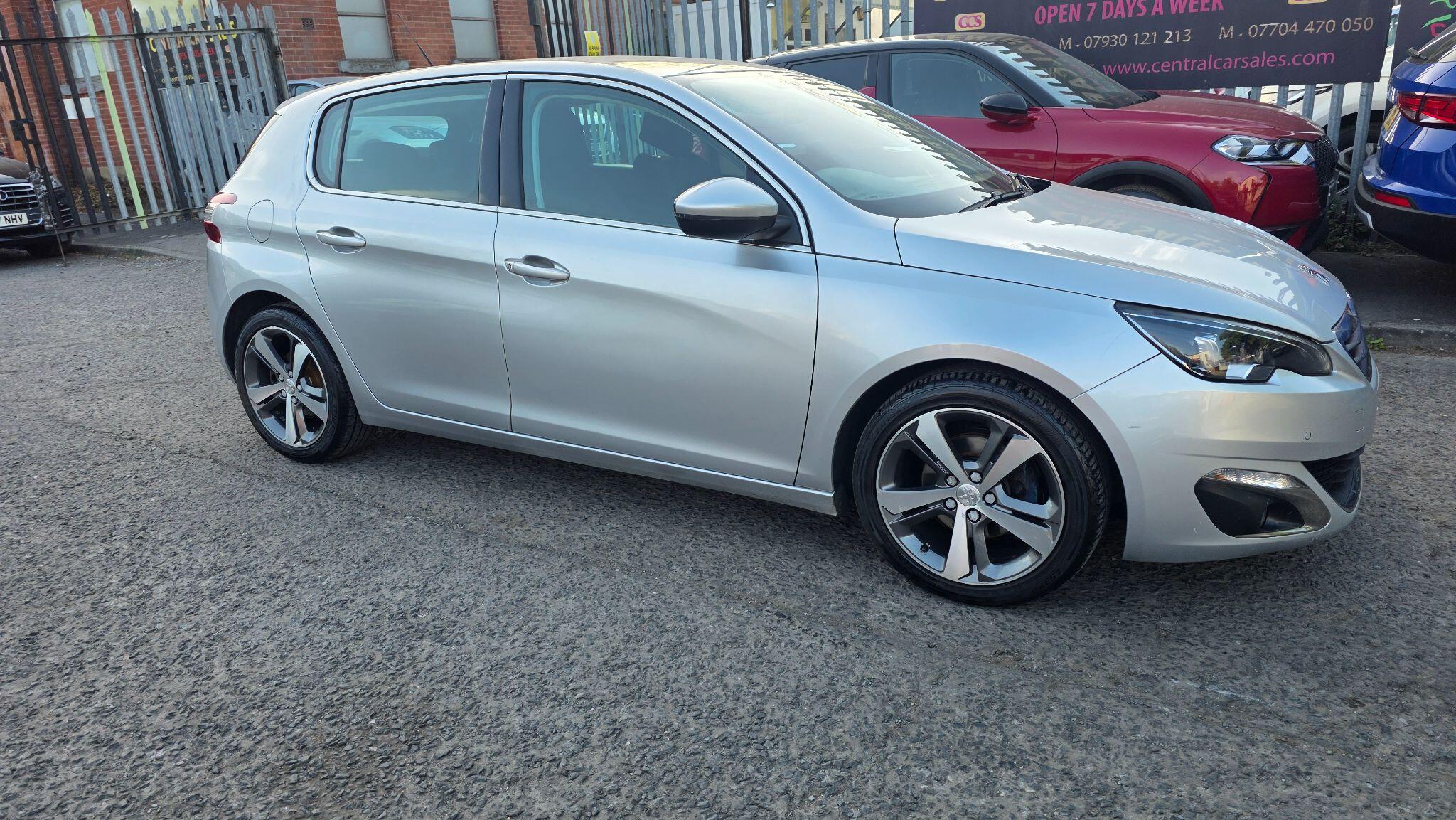 Peugeot 308 - Image 4