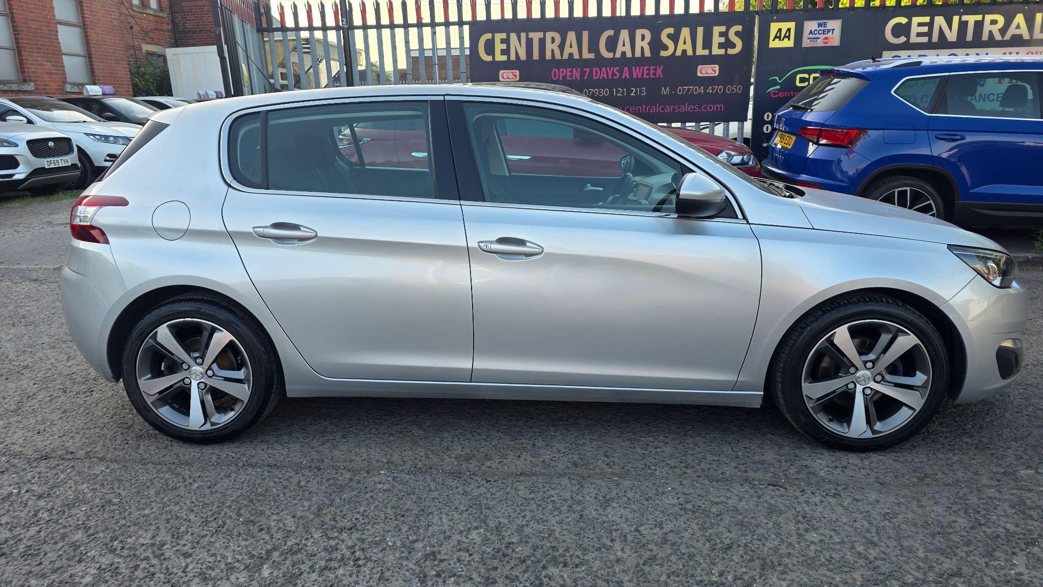 Peugeot 308 - Image 6