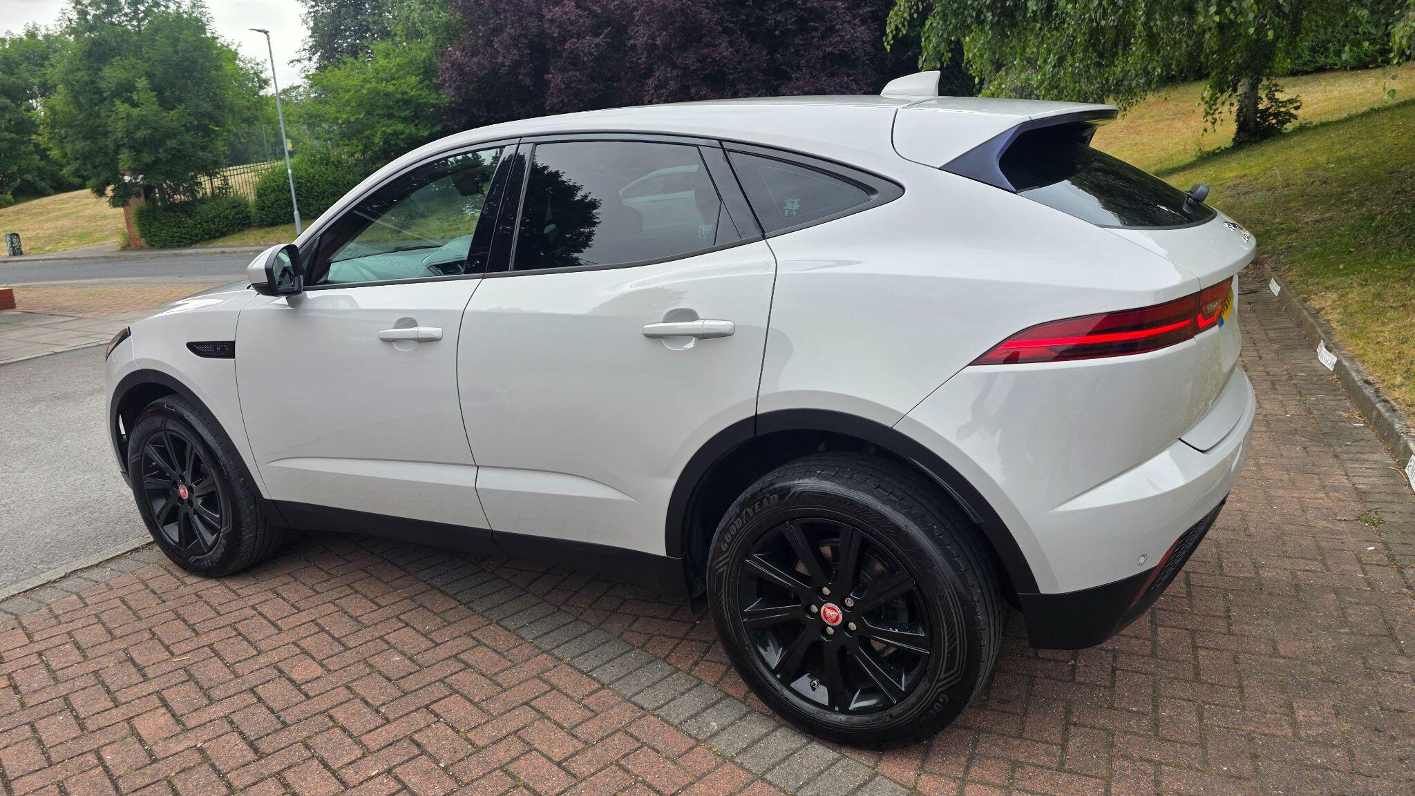 Jaguar E-Pace - Image 12