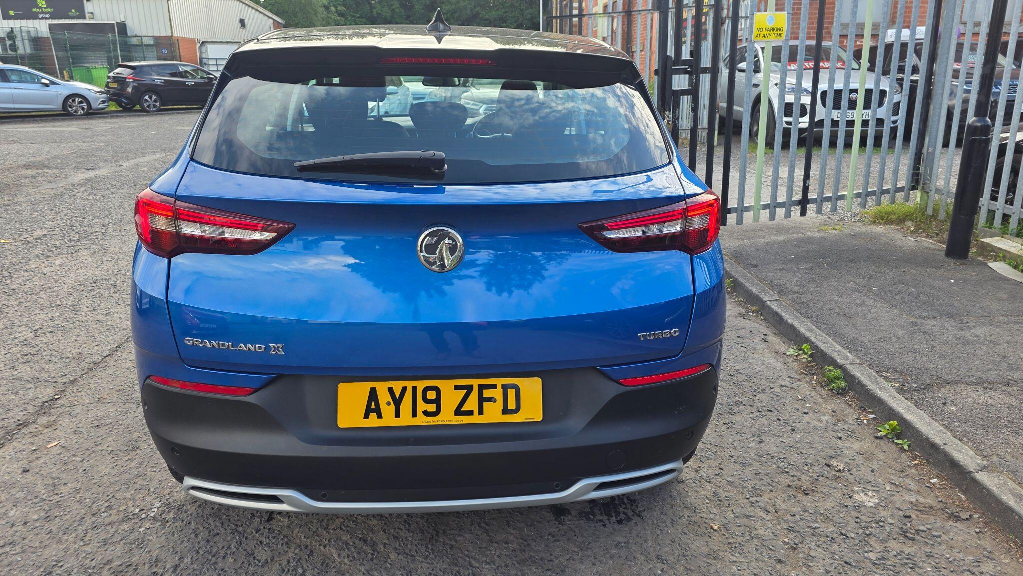 Vauxhall Grandland X - Image 13