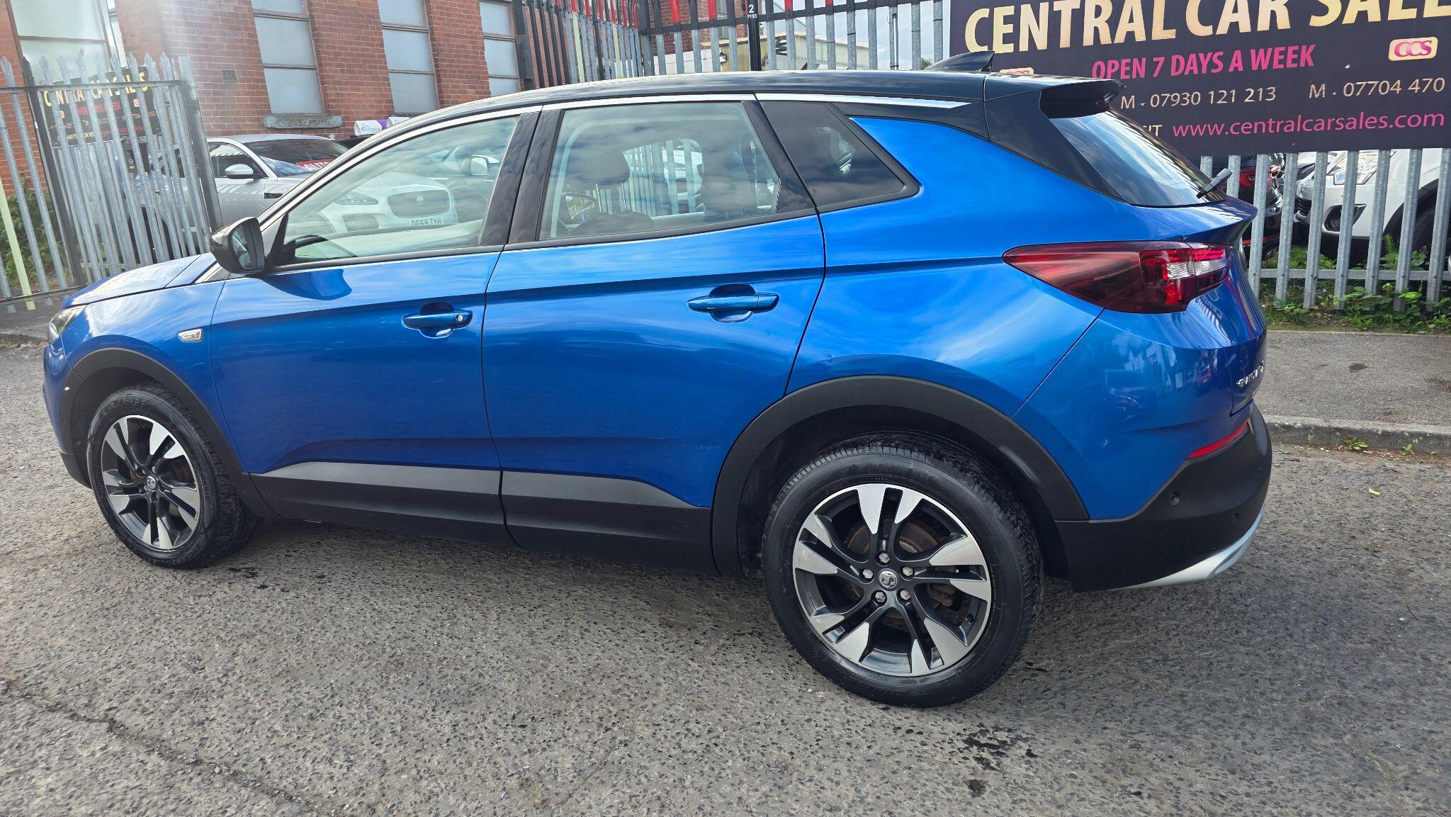 Vauxhall Grandland X - Image 17
