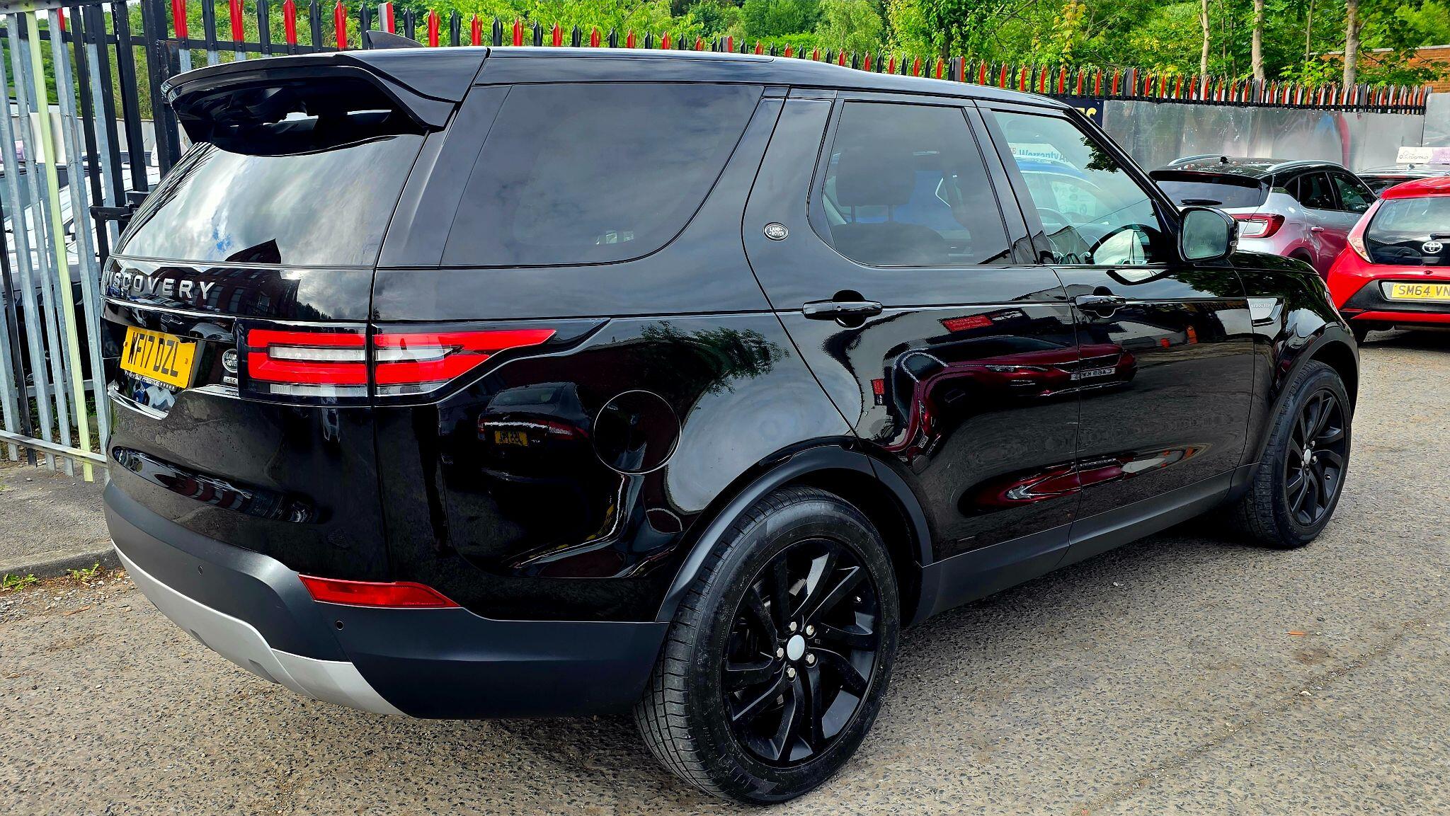 Land Rover Discovery - Image 12
