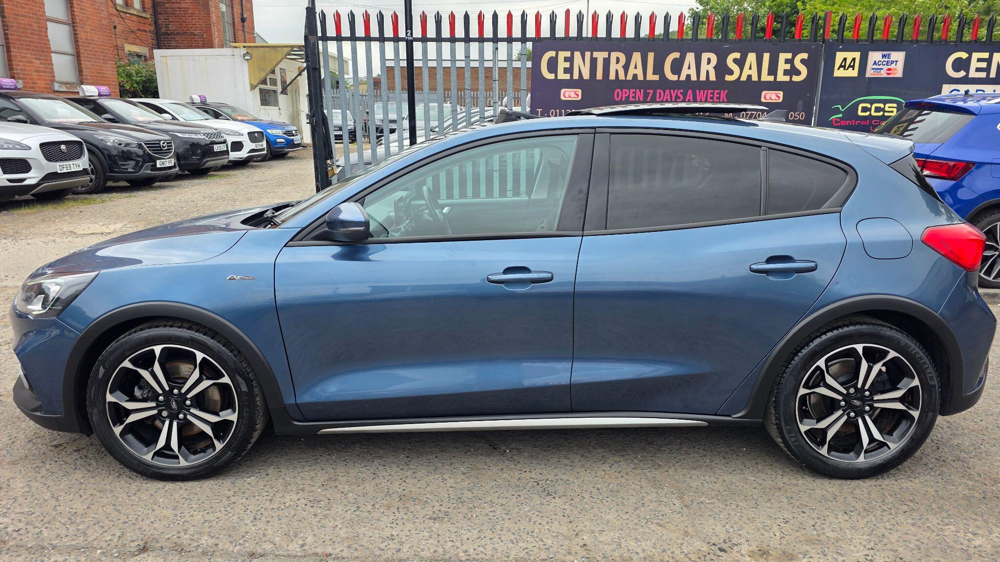 Ford Focus - Image 15