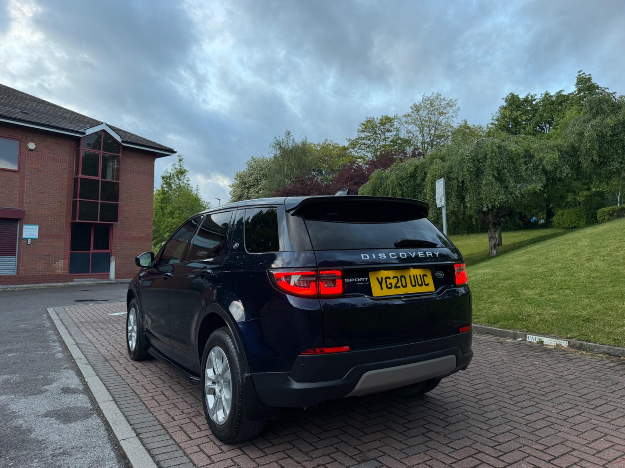 Land Rover DISCOVERY SPORT - Image 12