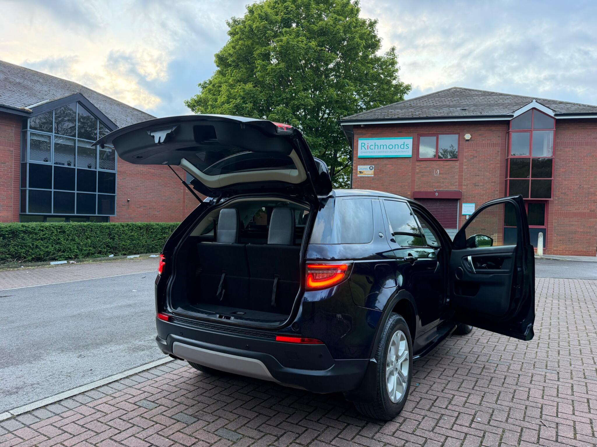 Land Rover DISCOVERY SPORT - Image 20