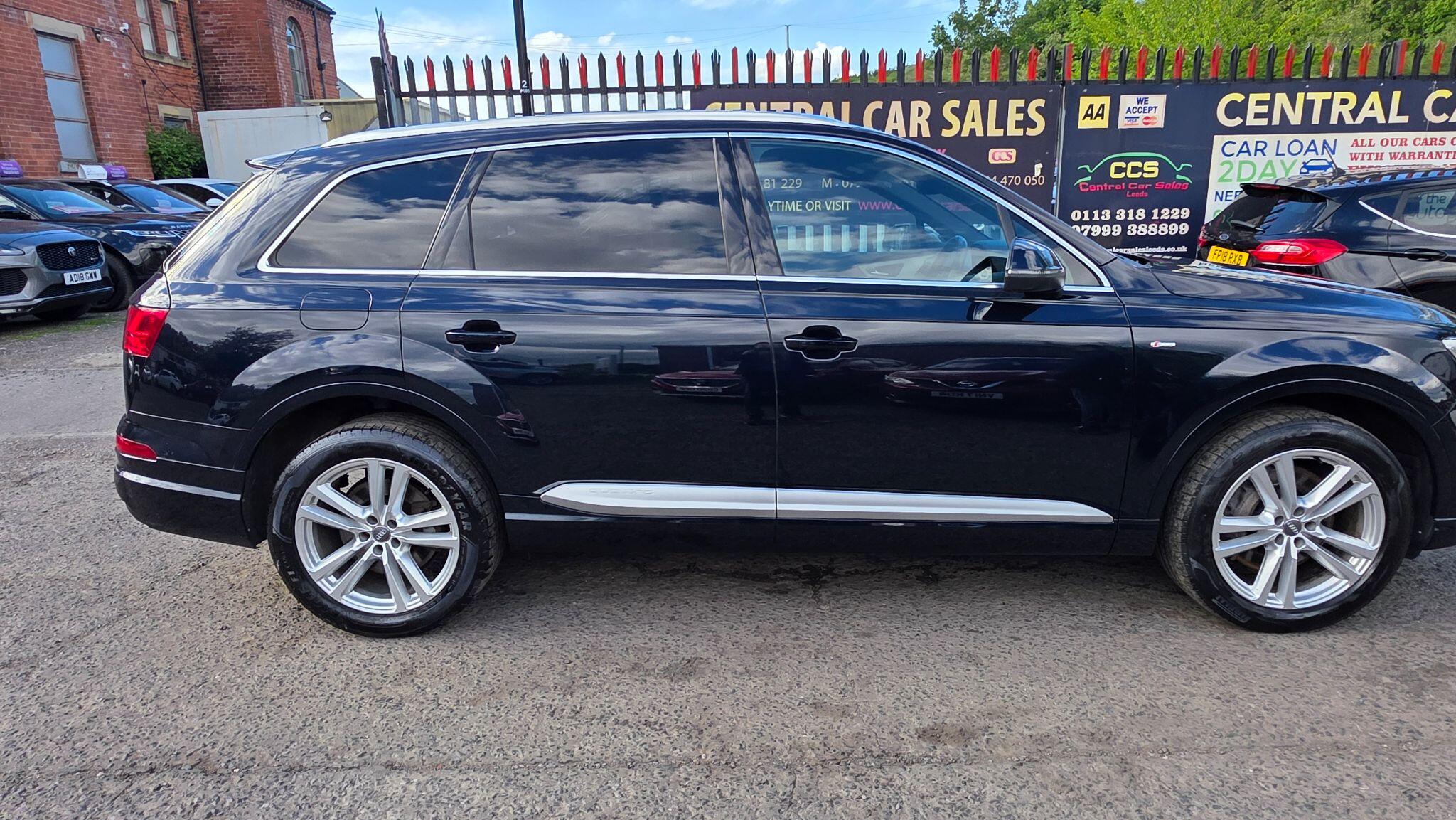 Audi Q7 - Image 7