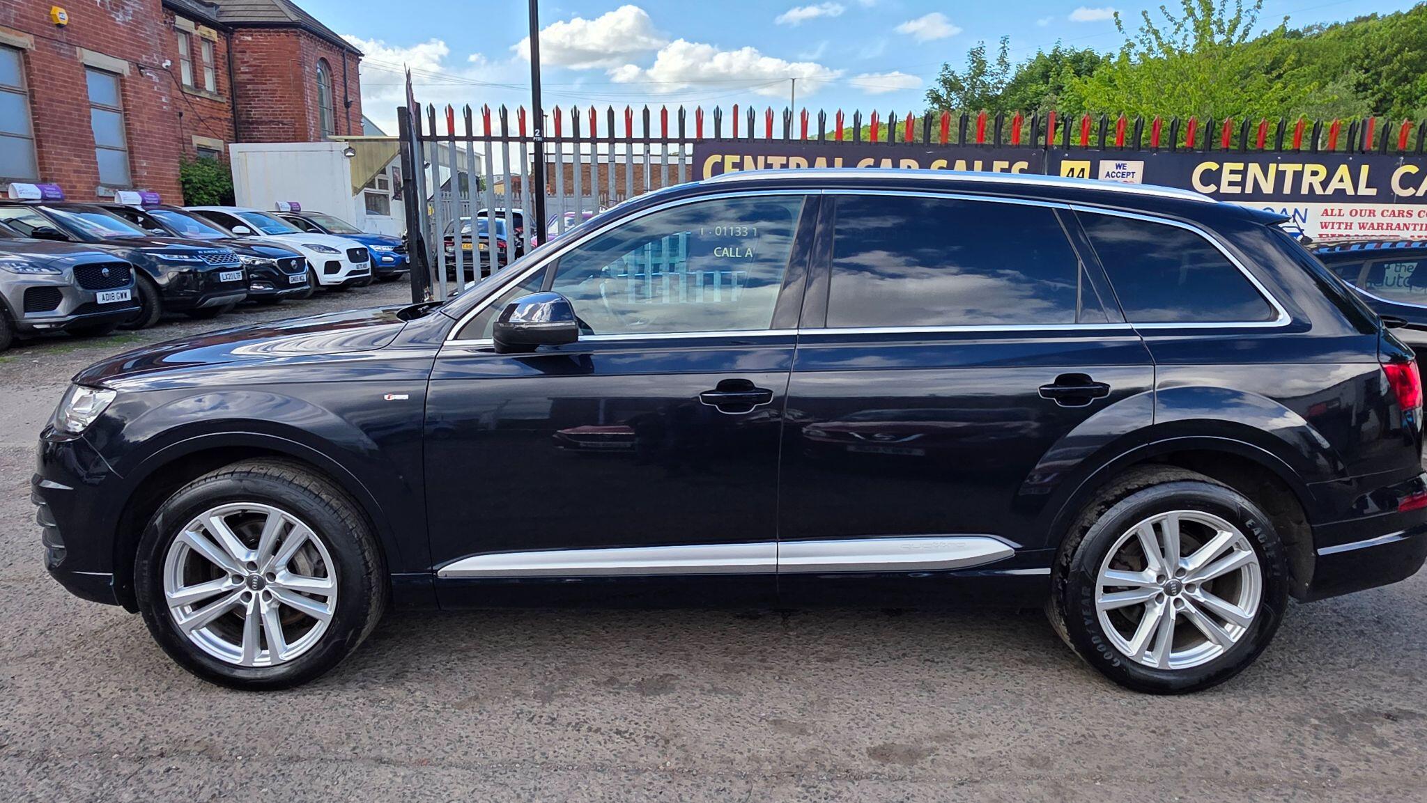 Audi Q7 - Image 15