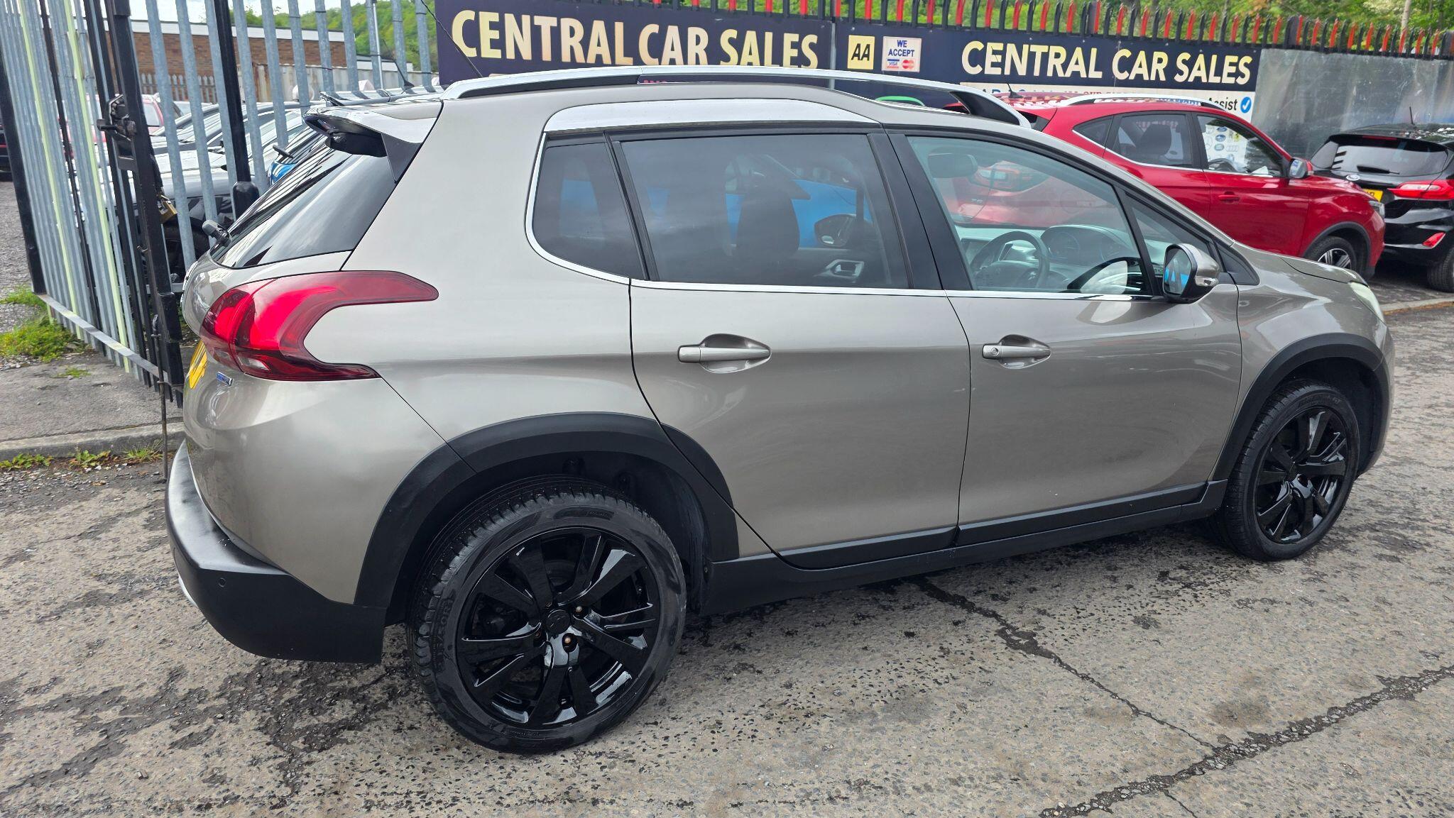 Peugeot 2008 - Image 7